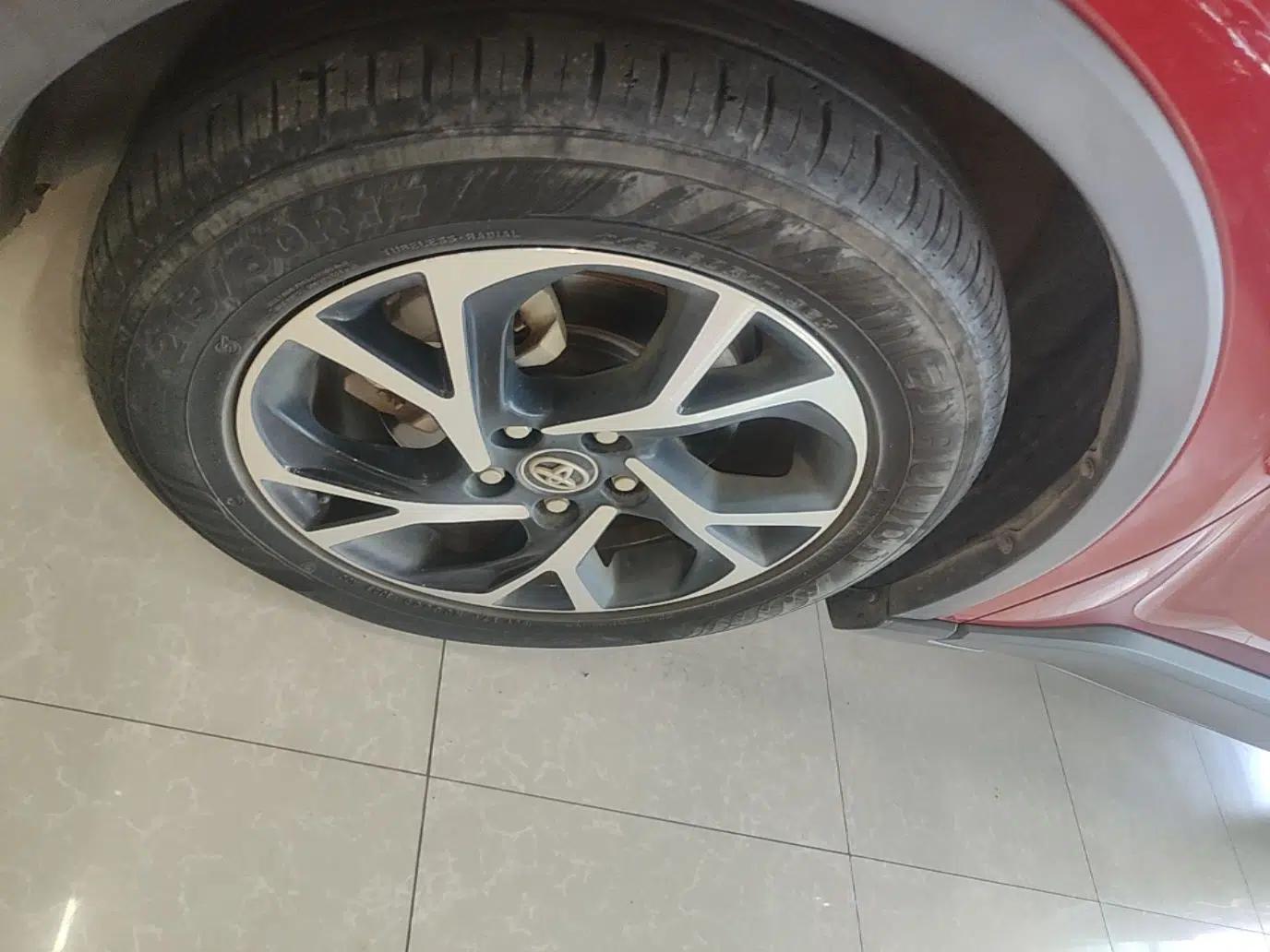 Toyota C-HR 2018 2.0L Leading Edition China V-standard — миниатюра 10