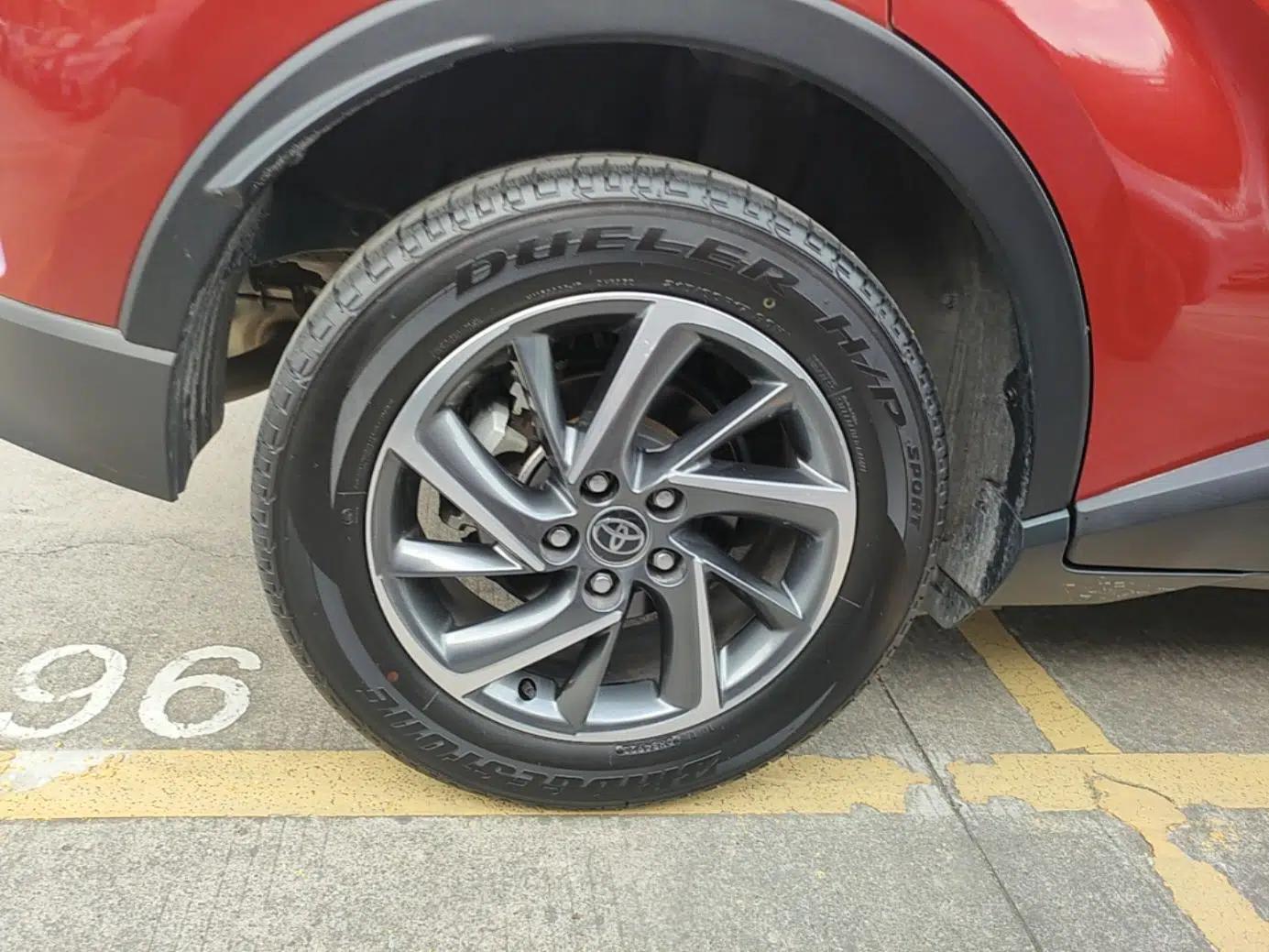Toyota C-HR 2023 2.0L Luxury Edition — миниатюра 11