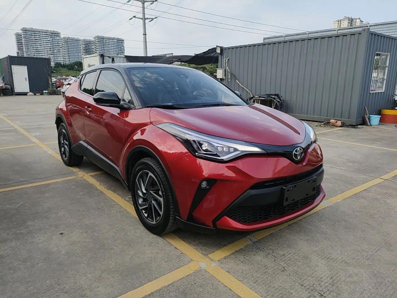 Toyota C-HR 2023 2.0L Luxury Edition — миниатюра 3
