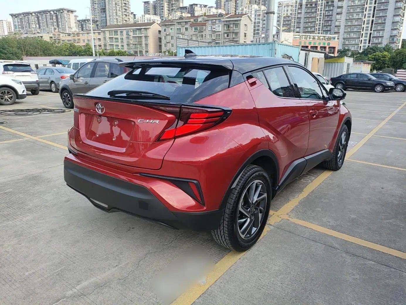Toyota C-HR 2023 2.0L Luxury Edition — миниатюра 6