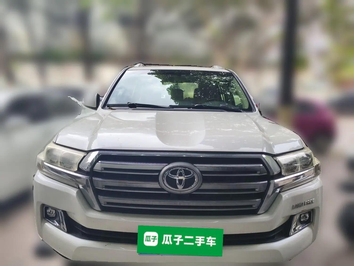 Toyota Land Cruiser Land Cruiser Prado 2017, 4.6-liter gasoline, automatic transmission, 8 seats (parallel import) — миниатюра 2