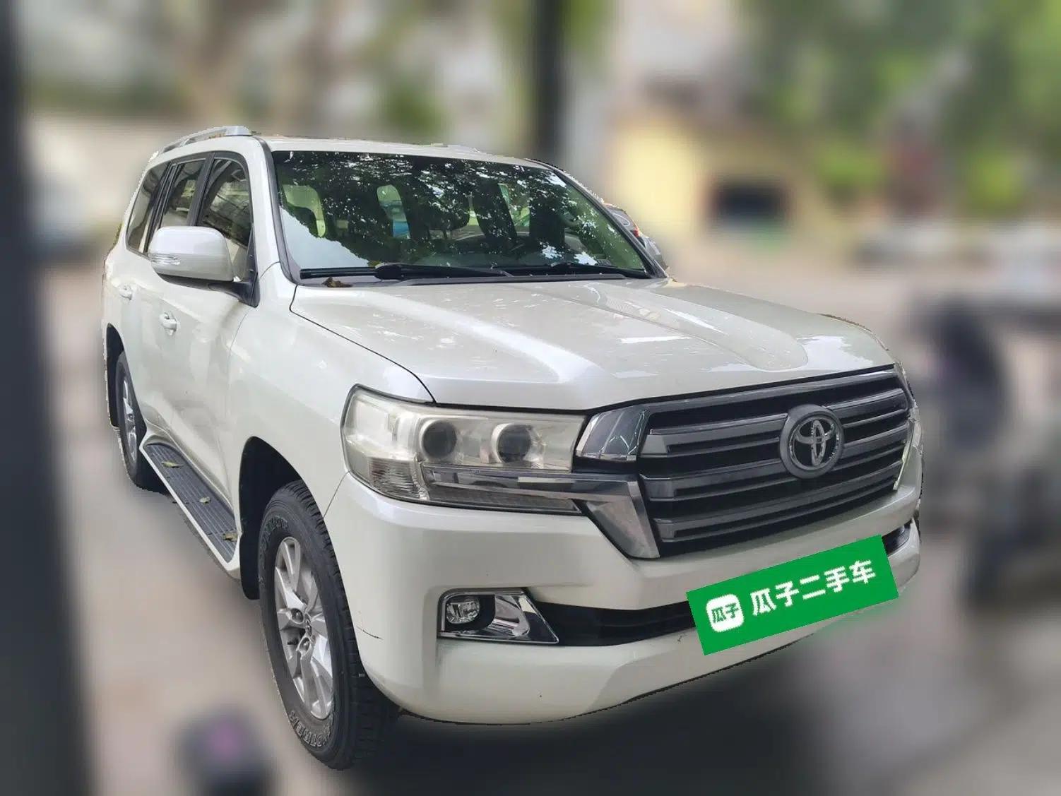 Toyota Land Cruiser Land Cruiser Prado 2017, 4.6-liter gasoline, automatic transmission, 8 seats (parallel import) — миниатюра 3
