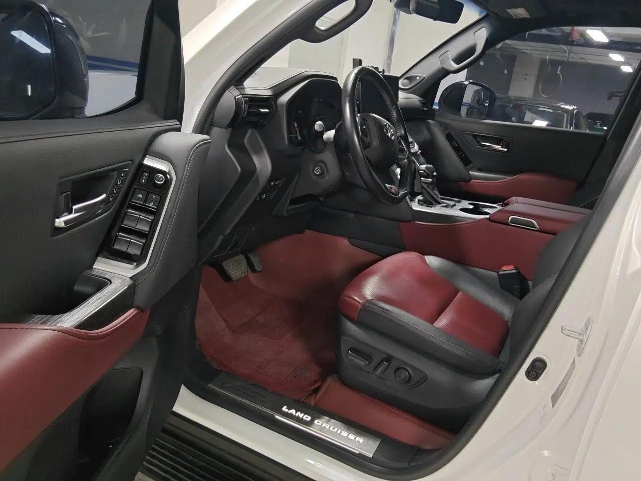 Toyota Land Cruiser Land Cruiser 2023, JBL audio, KDS head-up display, ACC, seven seats, 3.3T diesel, automatic transmission. — миниатюра 16