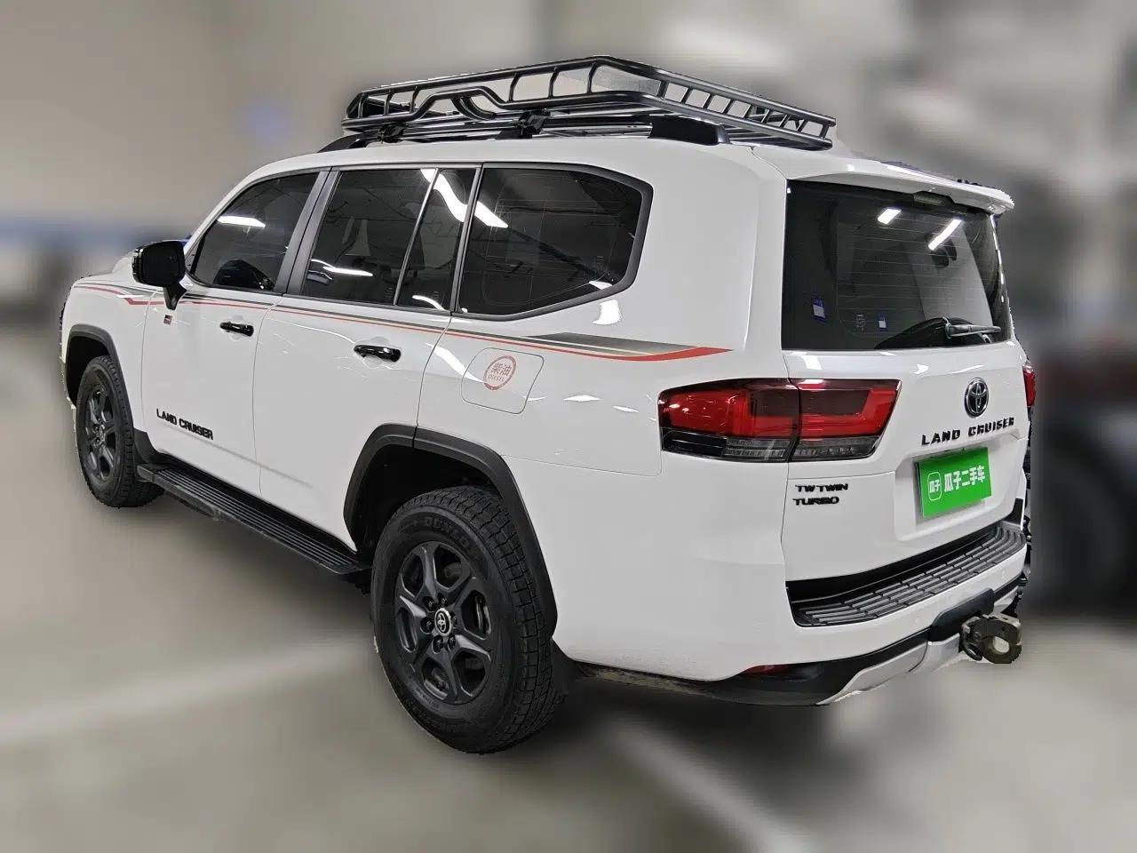 Toyota Land Cruiser Land Cruiser 2023, JBL audio, KDS head-up display, ACC, seven seats, 3.3T diesel, automatic transmission. — миниатюра 4