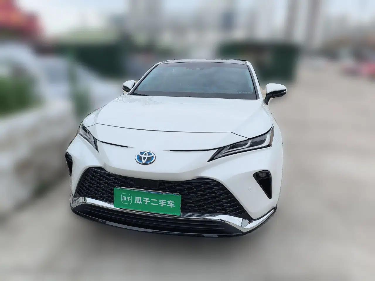 Toyota Venza 2022 Dual-Engine 2.5L CVT Four-Wheel Drive Supreme Edition — миниатюра 2