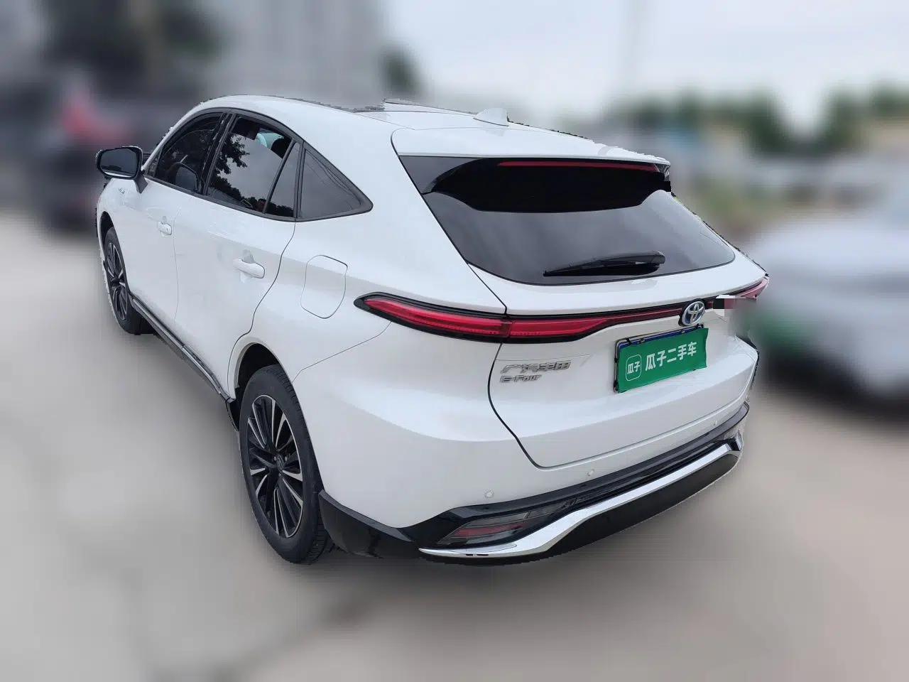 Toyota Venza 2022 Dual-Engine 2.5L CVT Four-Wheel Drive Supreme Edition — миниатюра 4