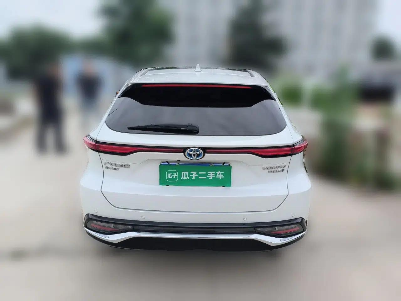 Toyota Venza 2022 Dual-Engine 2.5L CVT Four-Wheel Drive Supreme Edition — миниатюра 5