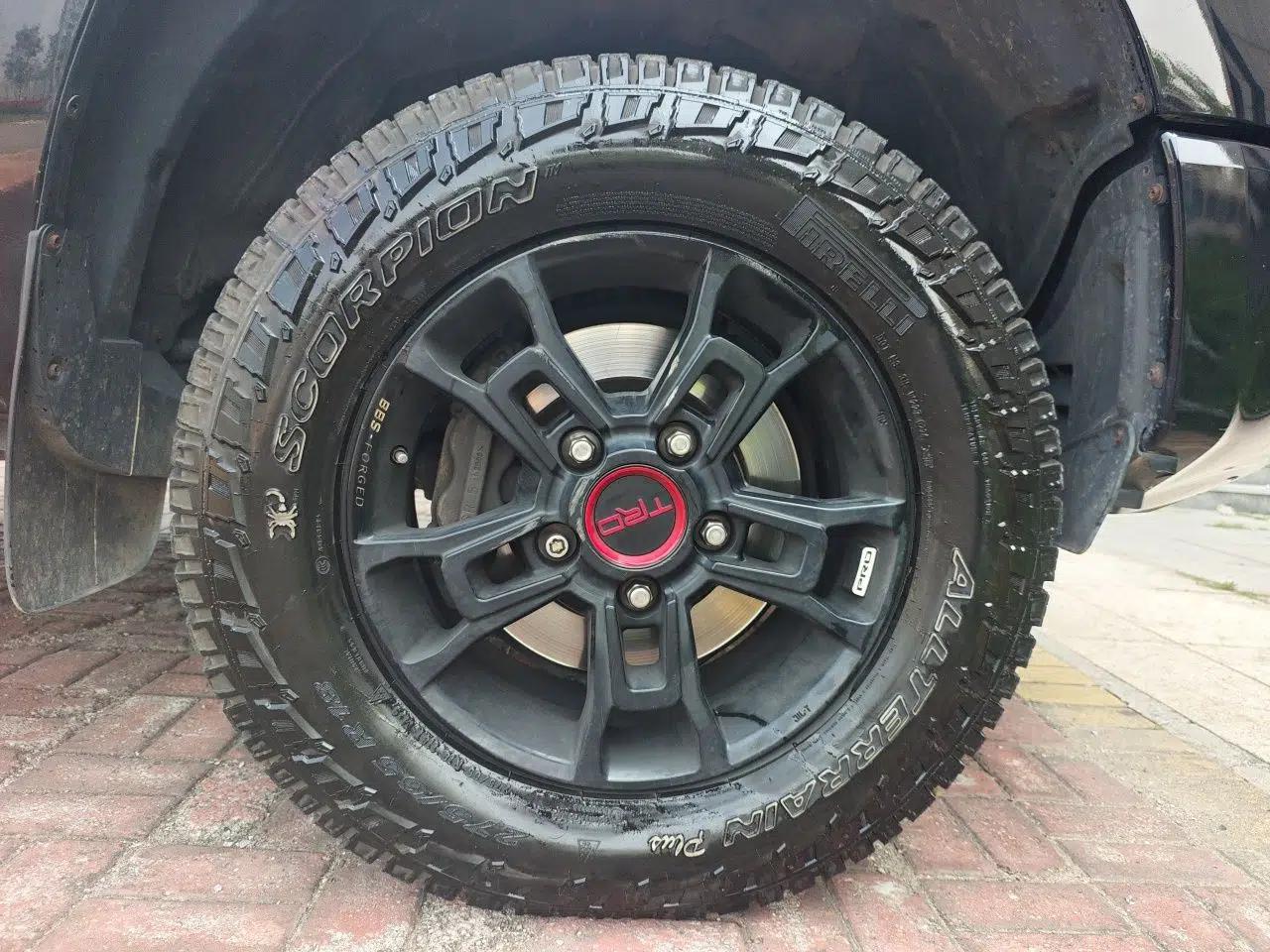 Toyota Tundra Toyota Tundra 5.7L automatic, 4 seats, pickup truck, parallel import — миниатюра 8