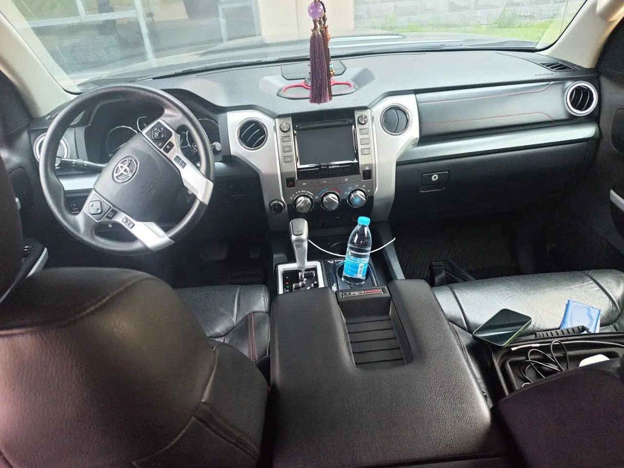 Toyota Tundra Toyota Tundra 5.7L automatic, 4 seats, pickup truck, parallel import — миниатюра 9