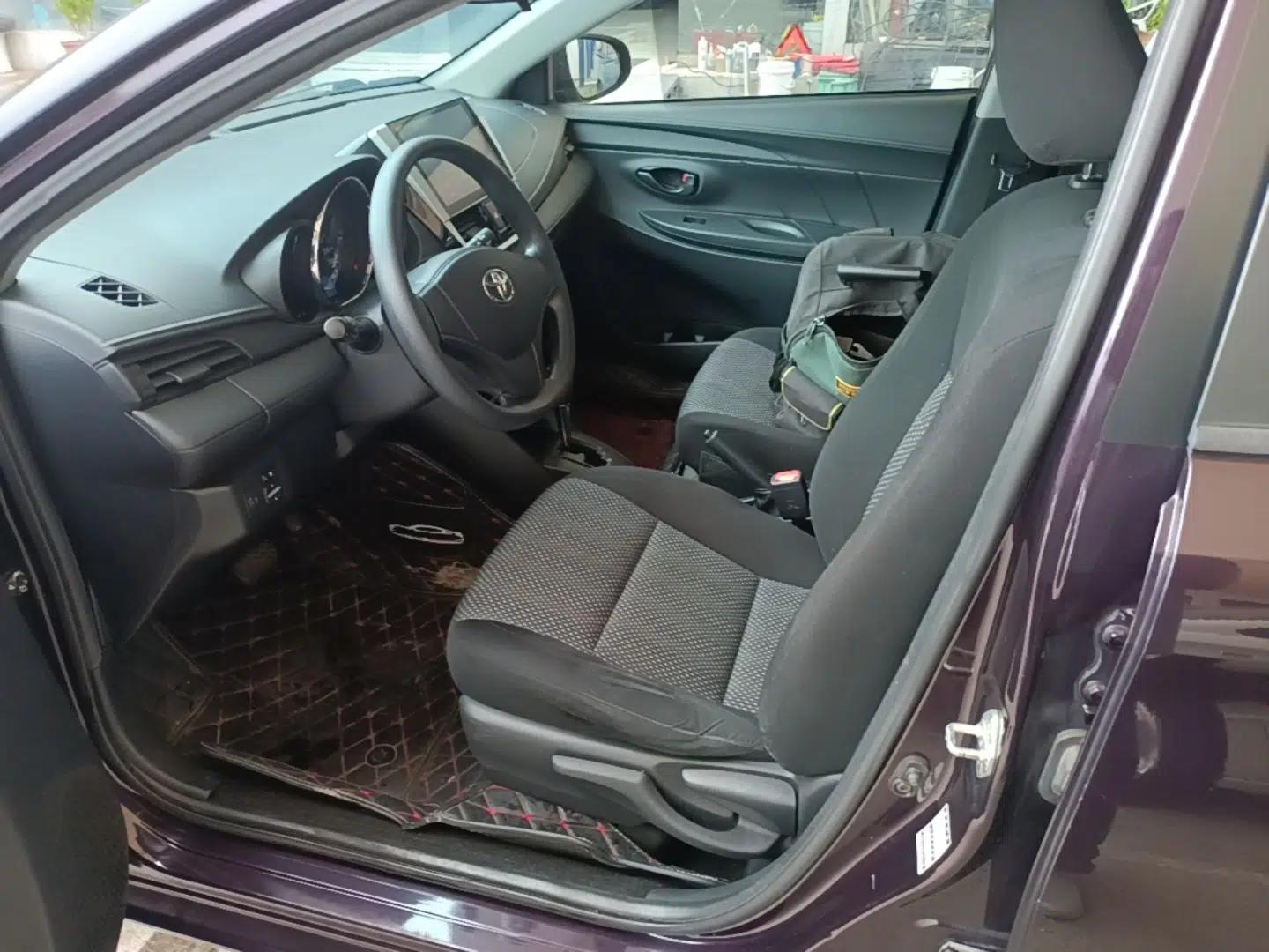 Toyota Vios FS 2017 1.5L CVT Fengchi Edition — миниатюра 17