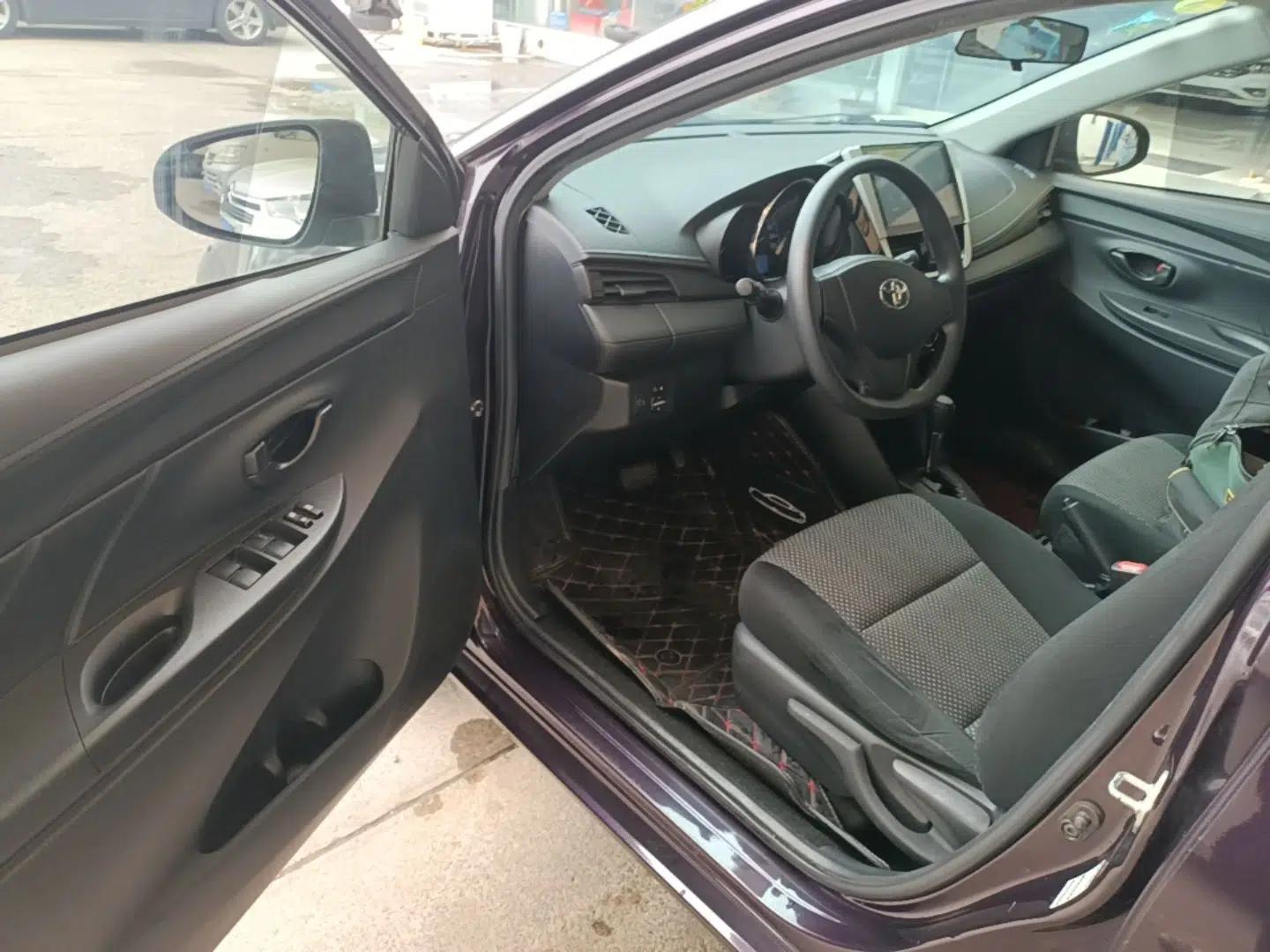 Toyota Vios FS 2017 1.5L CVT Fengchi Edition — миниатюра 18