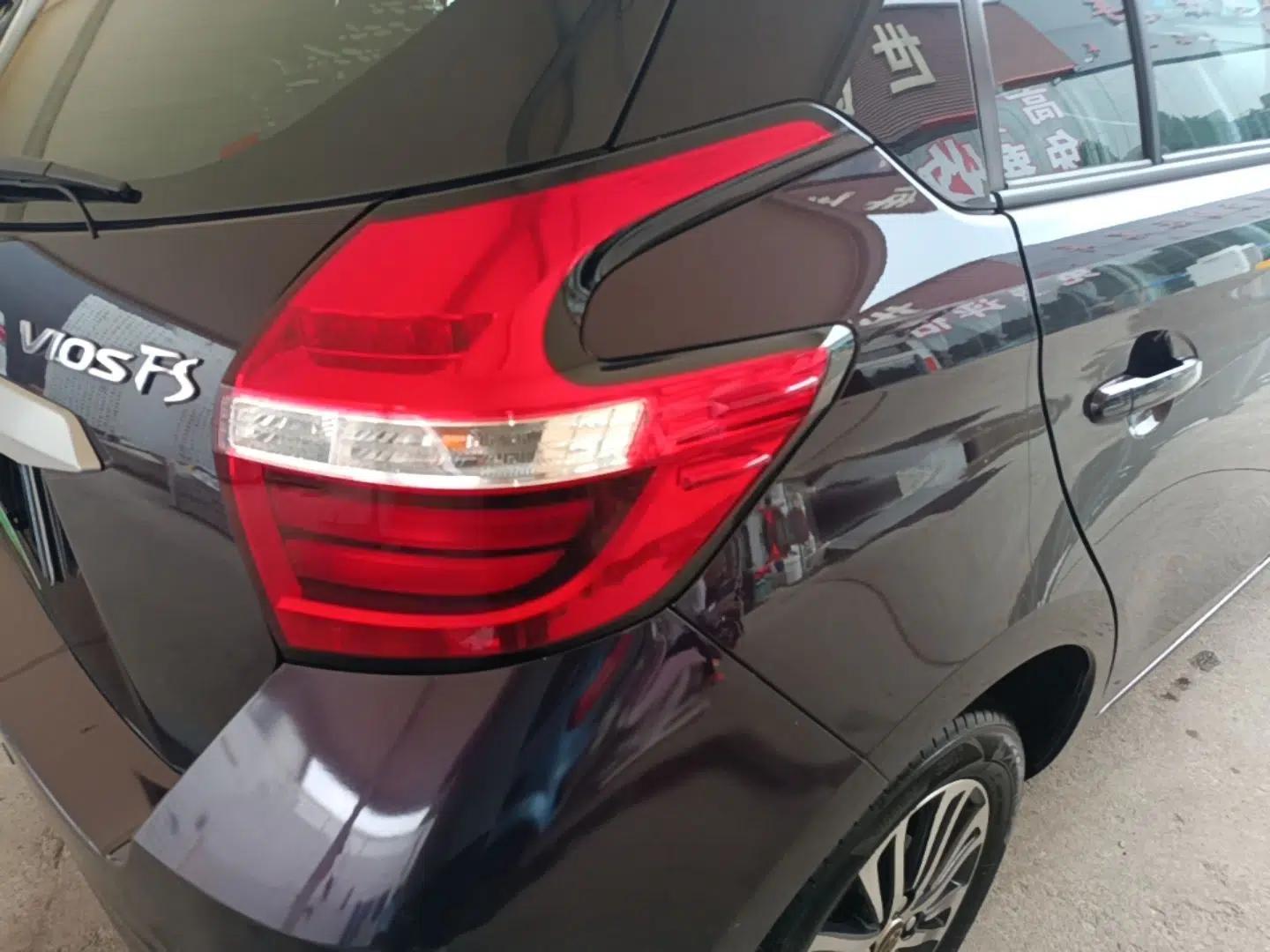 Toyota Vios FS 2017 1.5L CVT Fengchi Edition — миниатюра 9