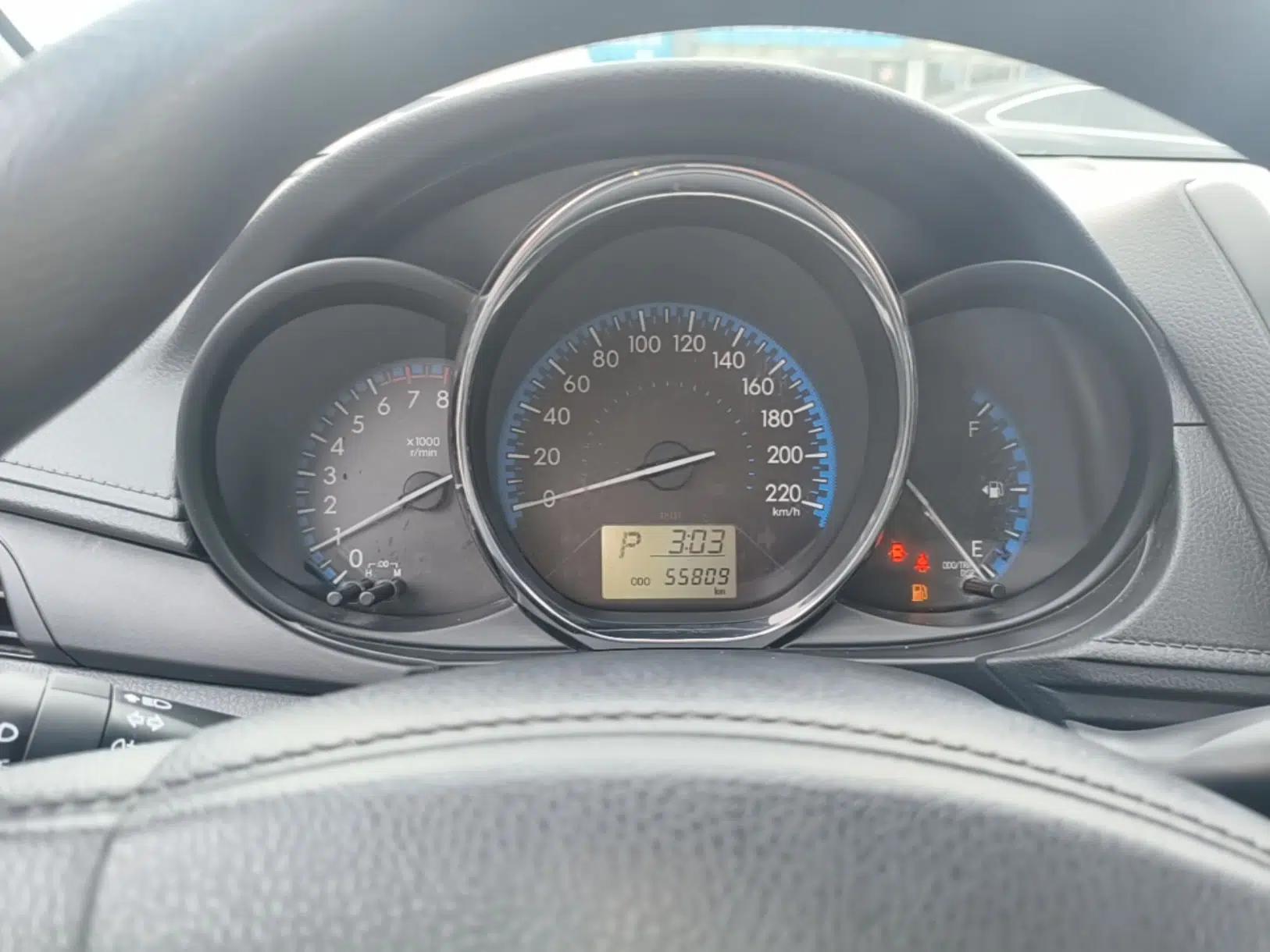 Toyota Vios FS 2017 1.5L CVT Fengchi Edition — миниатюра 14
