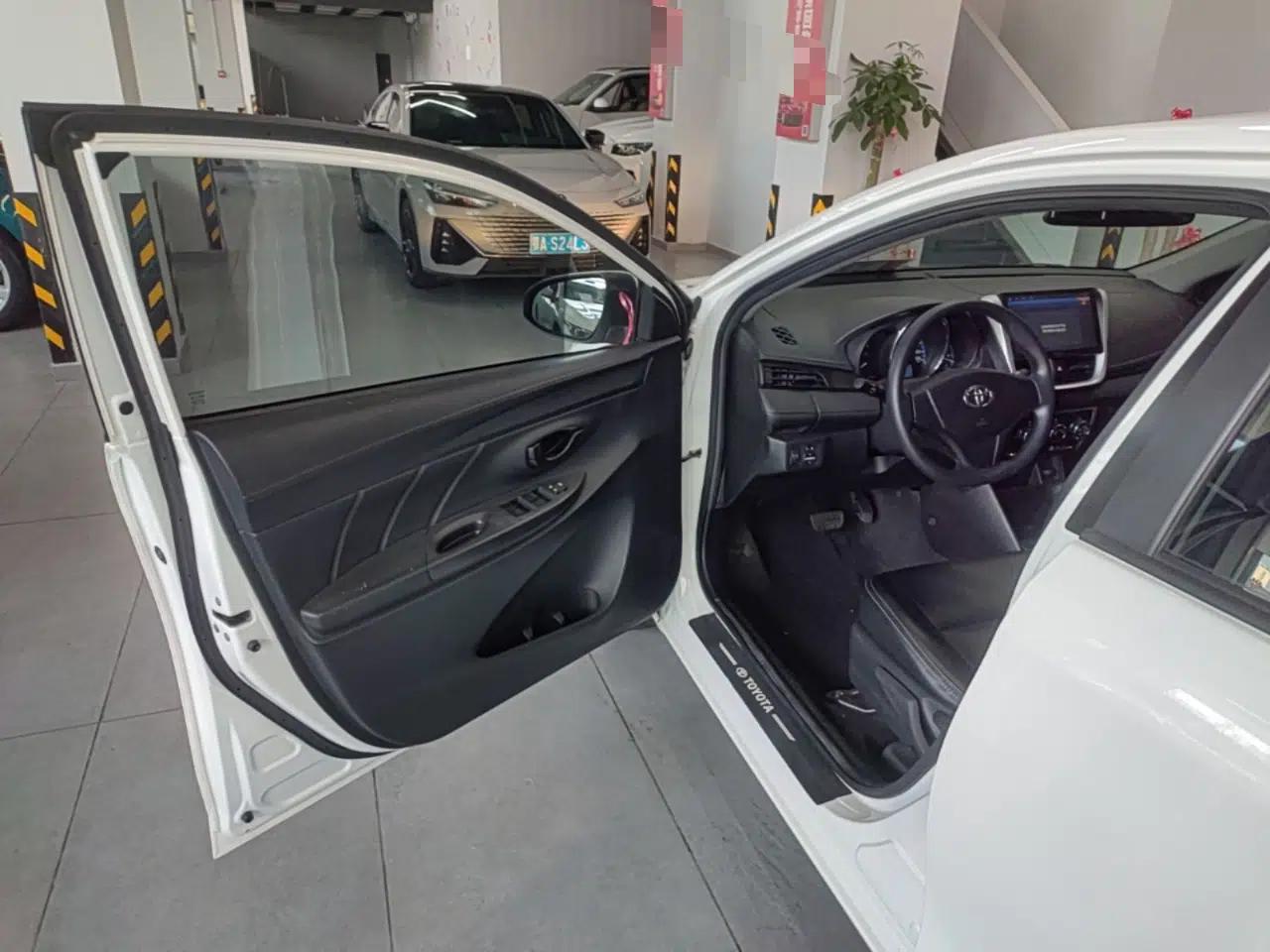 Toyota Vios FS 2019 1.5L CVT Fengchi Edition — миниатюра 18