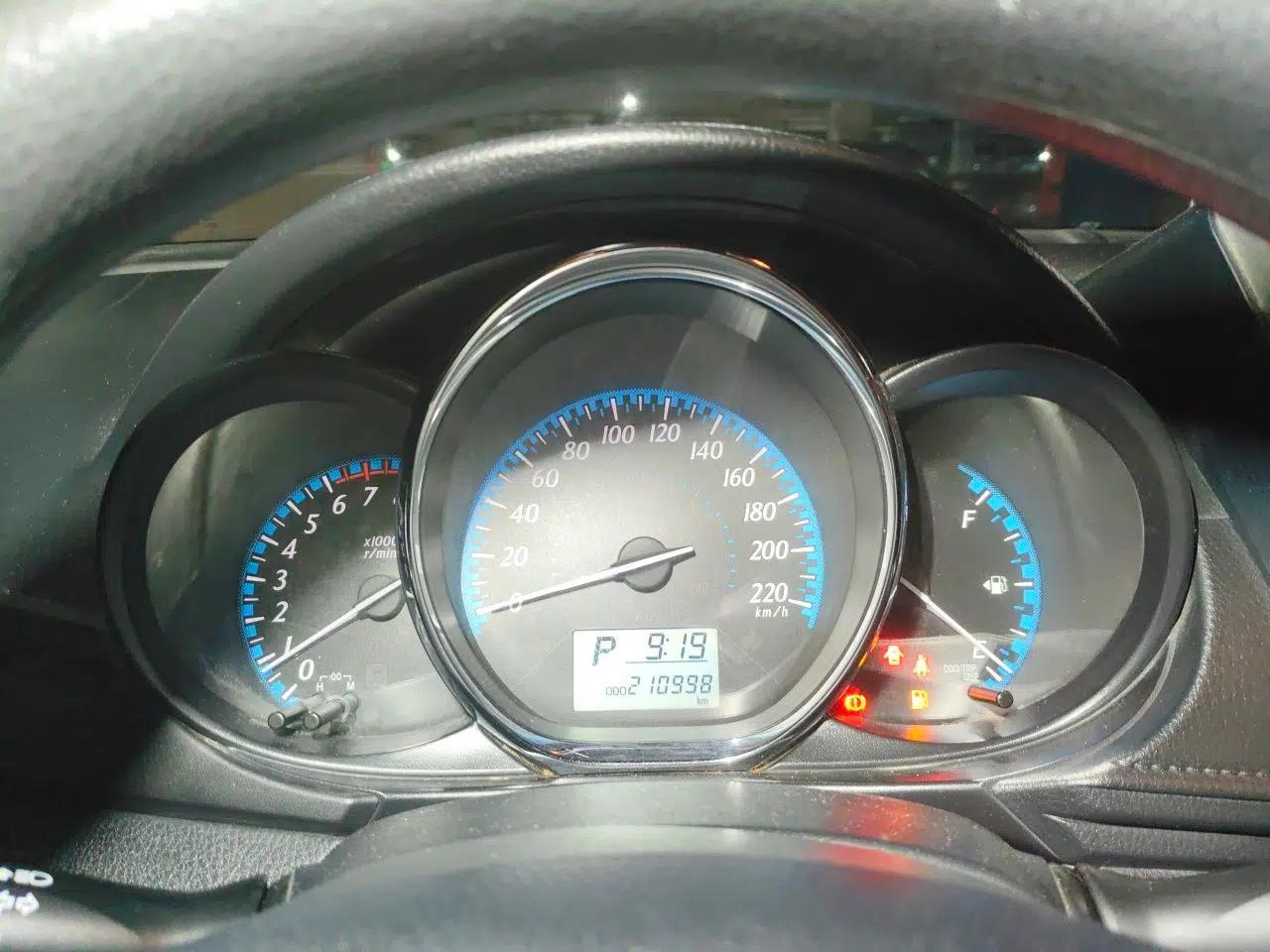 Toyota YARiS L Zhi Xiang 2017 1.5E CVT Dynamic Edition — миниатюра 11