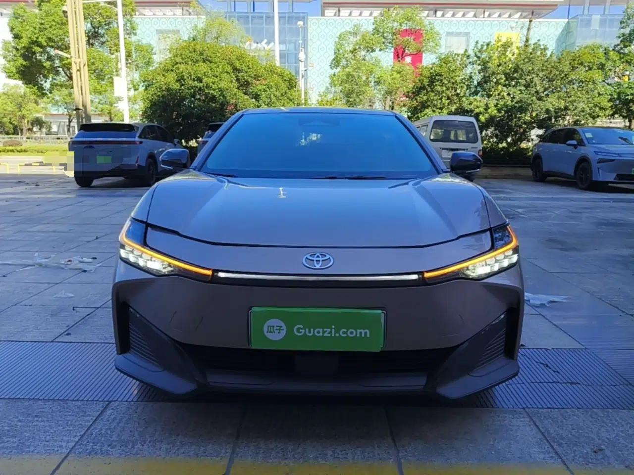 Toyota bZ3 2023 616 km Long-Range Premium — миниатюра 2