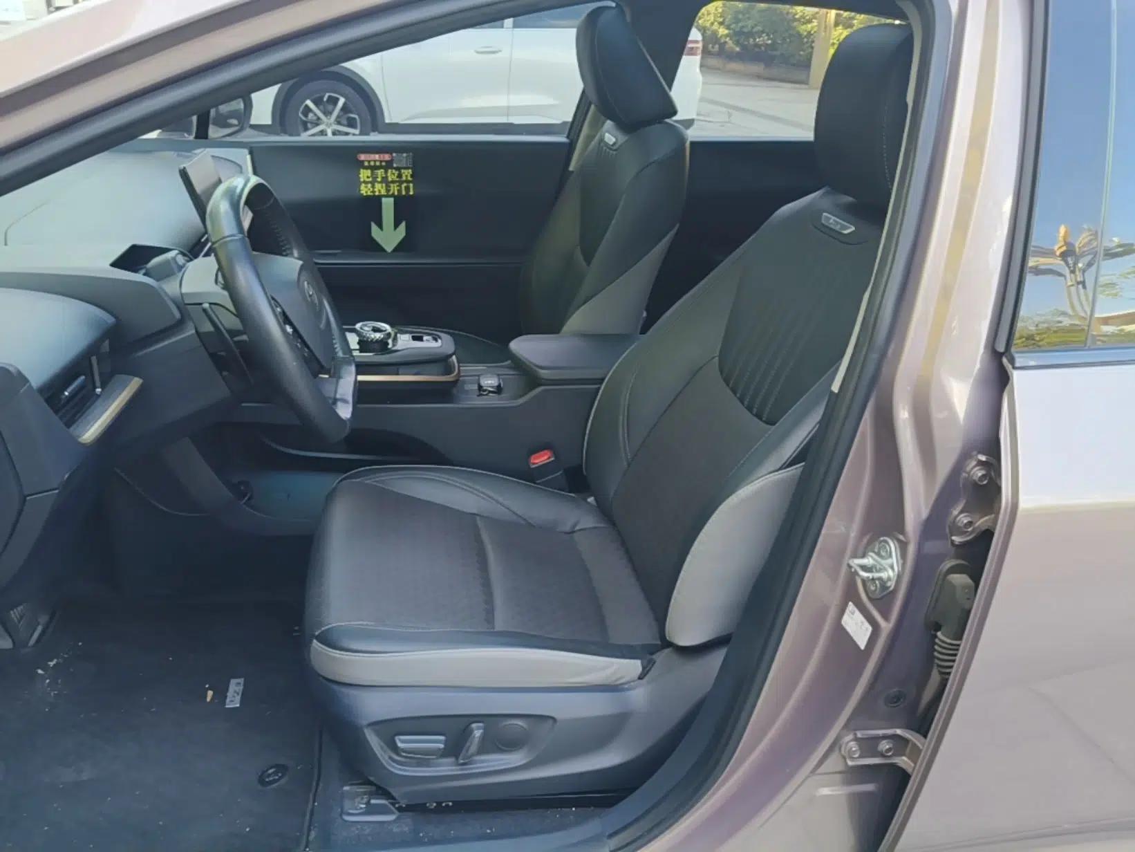 Toyota bZ3 2023 616 km Long-Range Premium — миниатюра 17