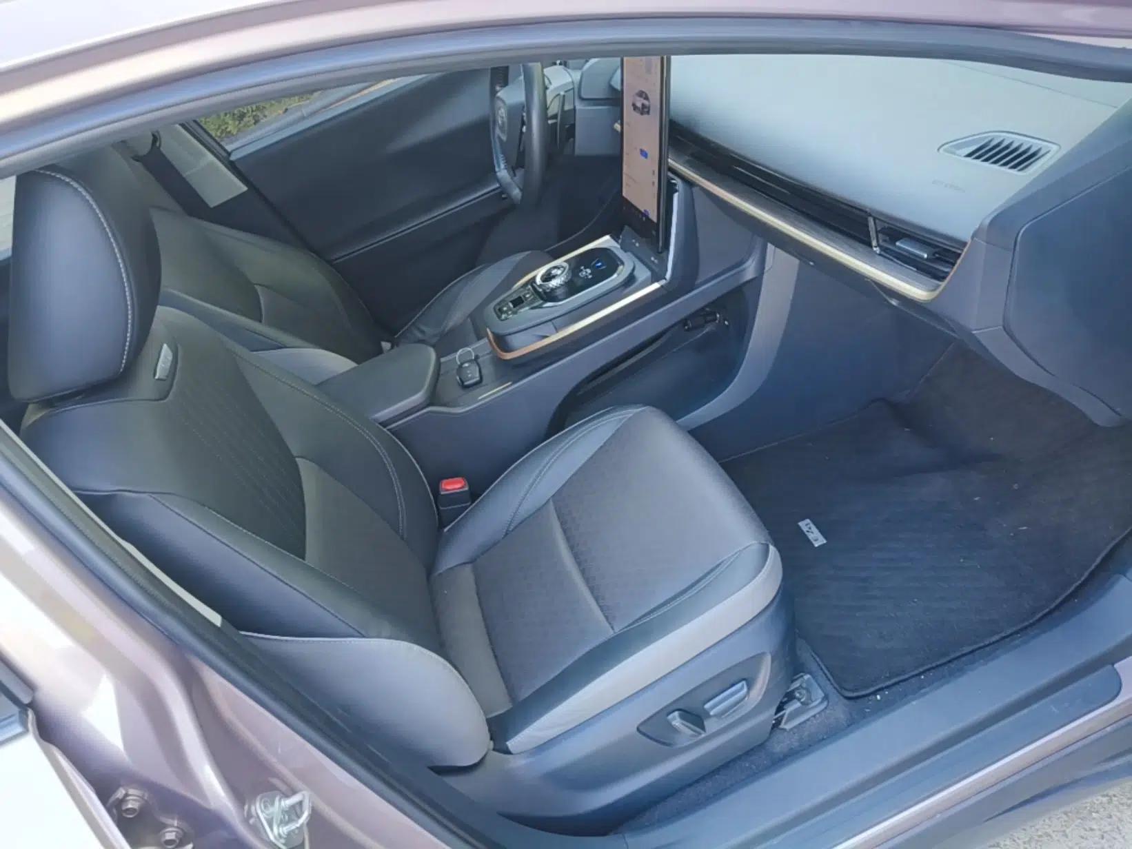 Toyota bZ3 2023 616 km Long-Range Premium — миниатюра 19