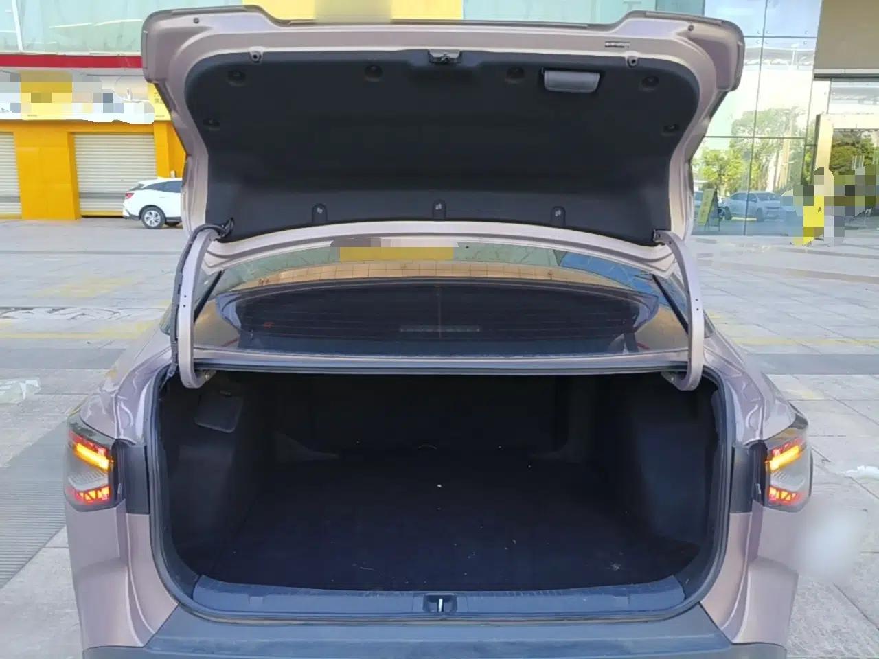 Toyota bZ3 2023 616 km Long-Range Premium — миниатюра 22