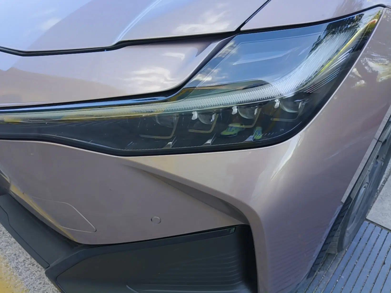 Toyota bZ3 2023 616 km Long-Range Premium — миниатюра 8