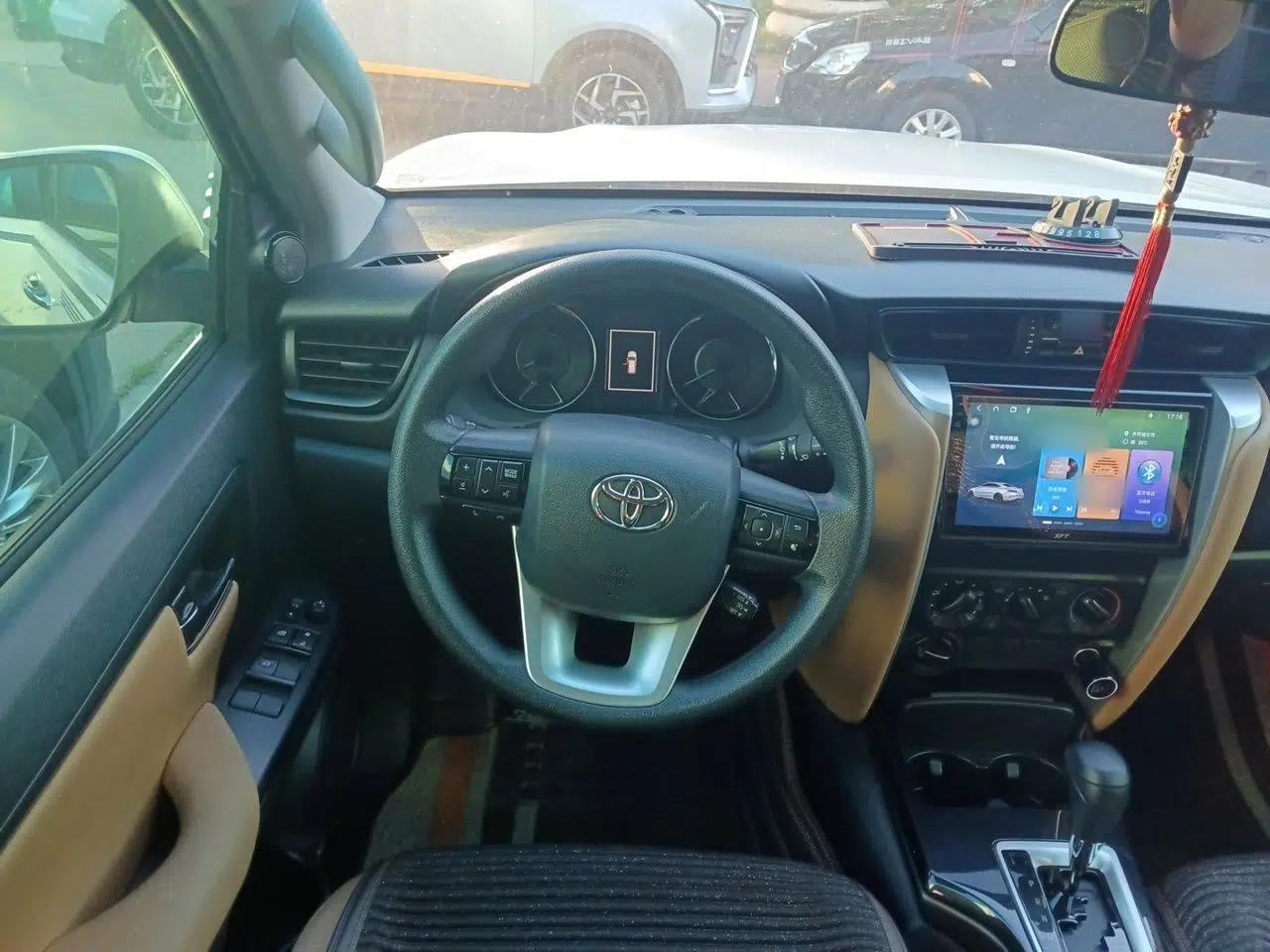 Toyota Fortuner 2016 2.7L Middle East Version — миниатюра 10