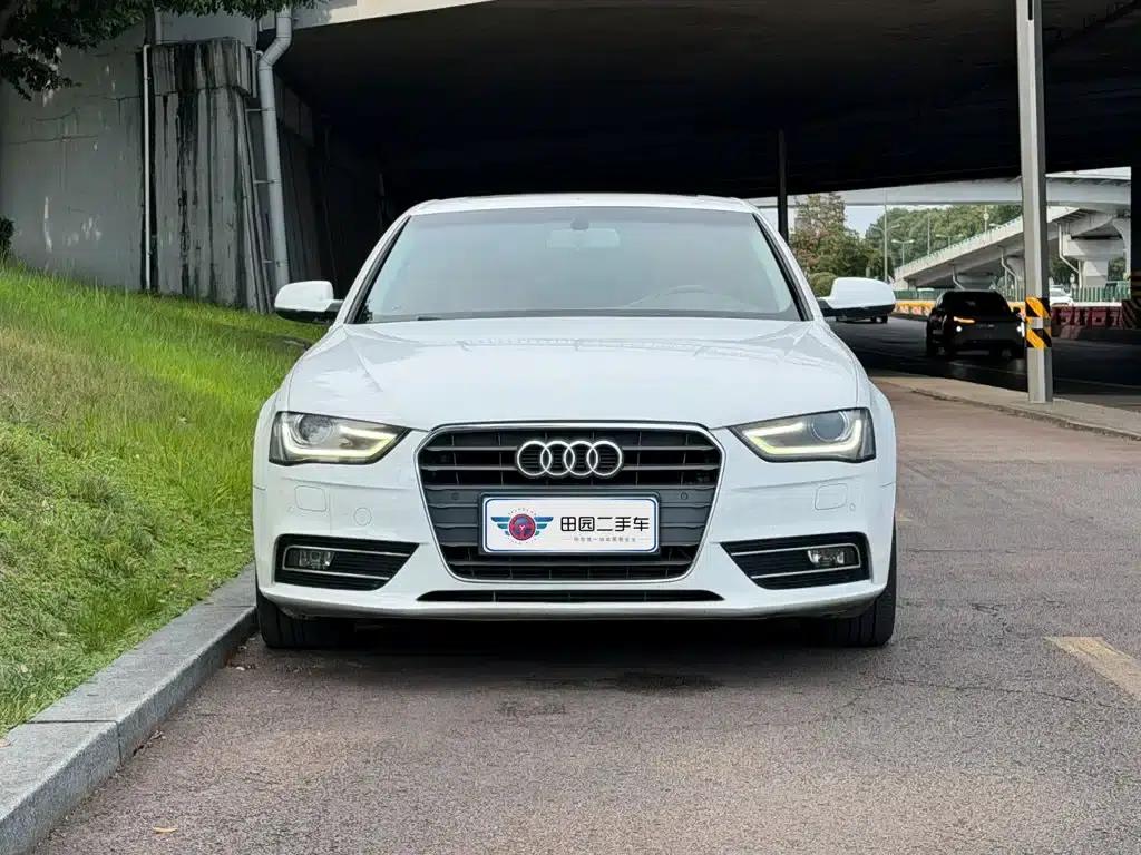 Audi A4L 2015 35 TFSI Automatic Standard Edition — миниатюра 2