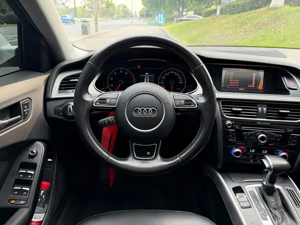 Audi A4L 2015 35 TFSI Automatic Standard Edition — миниатюра 14
