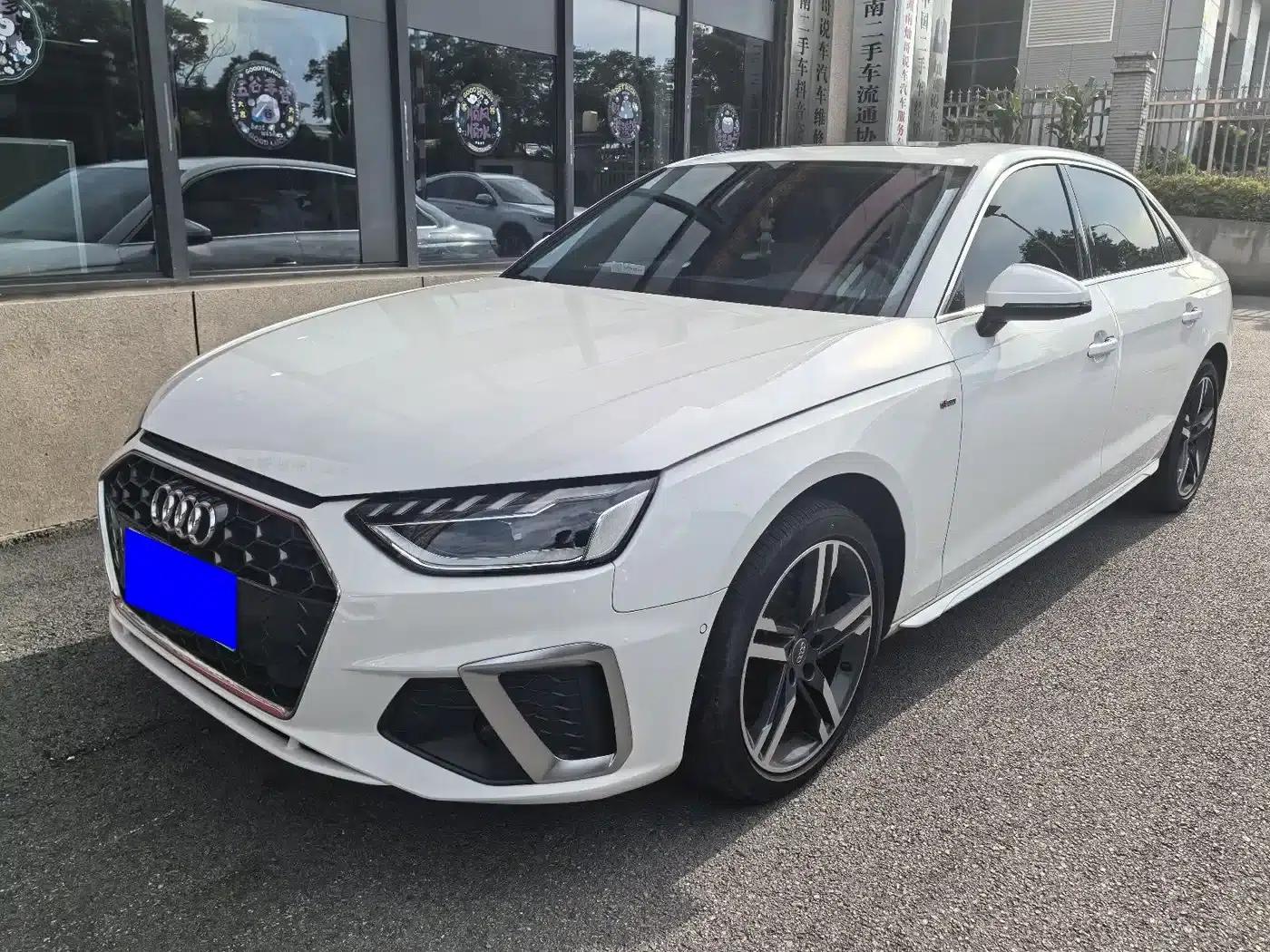 Audi A4L 2020 40 TFSI Luxury Dynamic — миниатюра 1