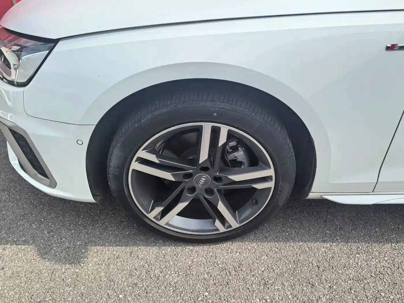 Audi A4L 2020 40 TFSI Luxury Dynamic — миниатюра 2