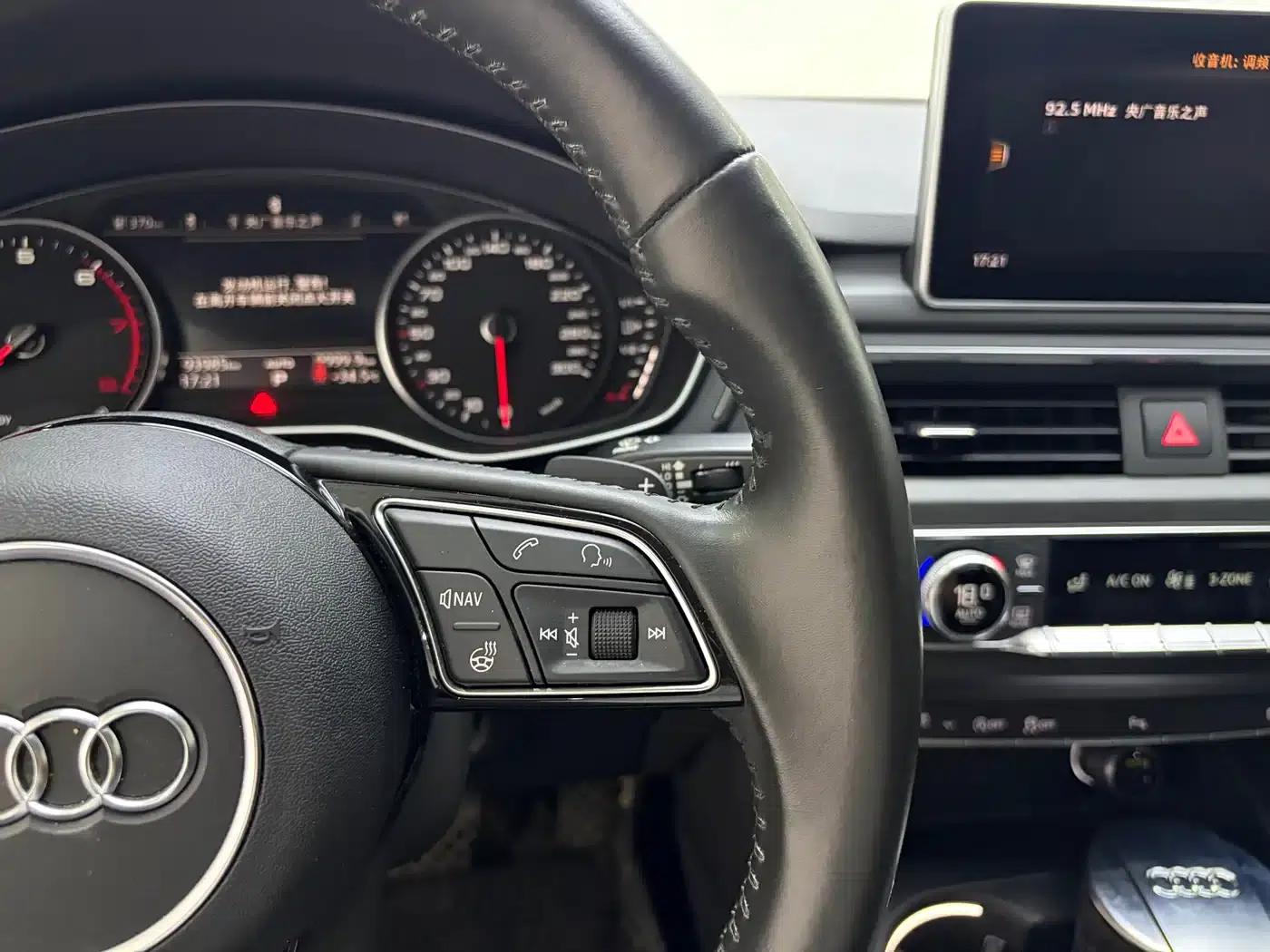 Audi A4L 2017 Plus 45 TFSI quattro Fashion Edition — миниатюра 12