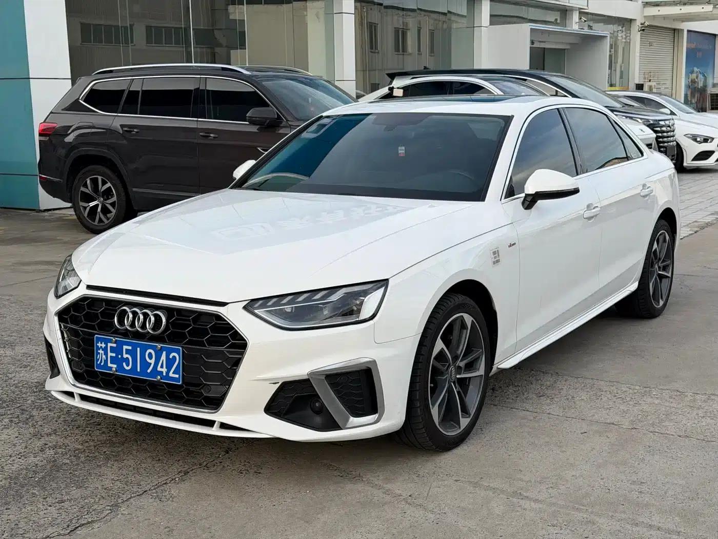 Audi A4L 2022 40 TFSI Fashion Dynamic Edition — миниатюра 1