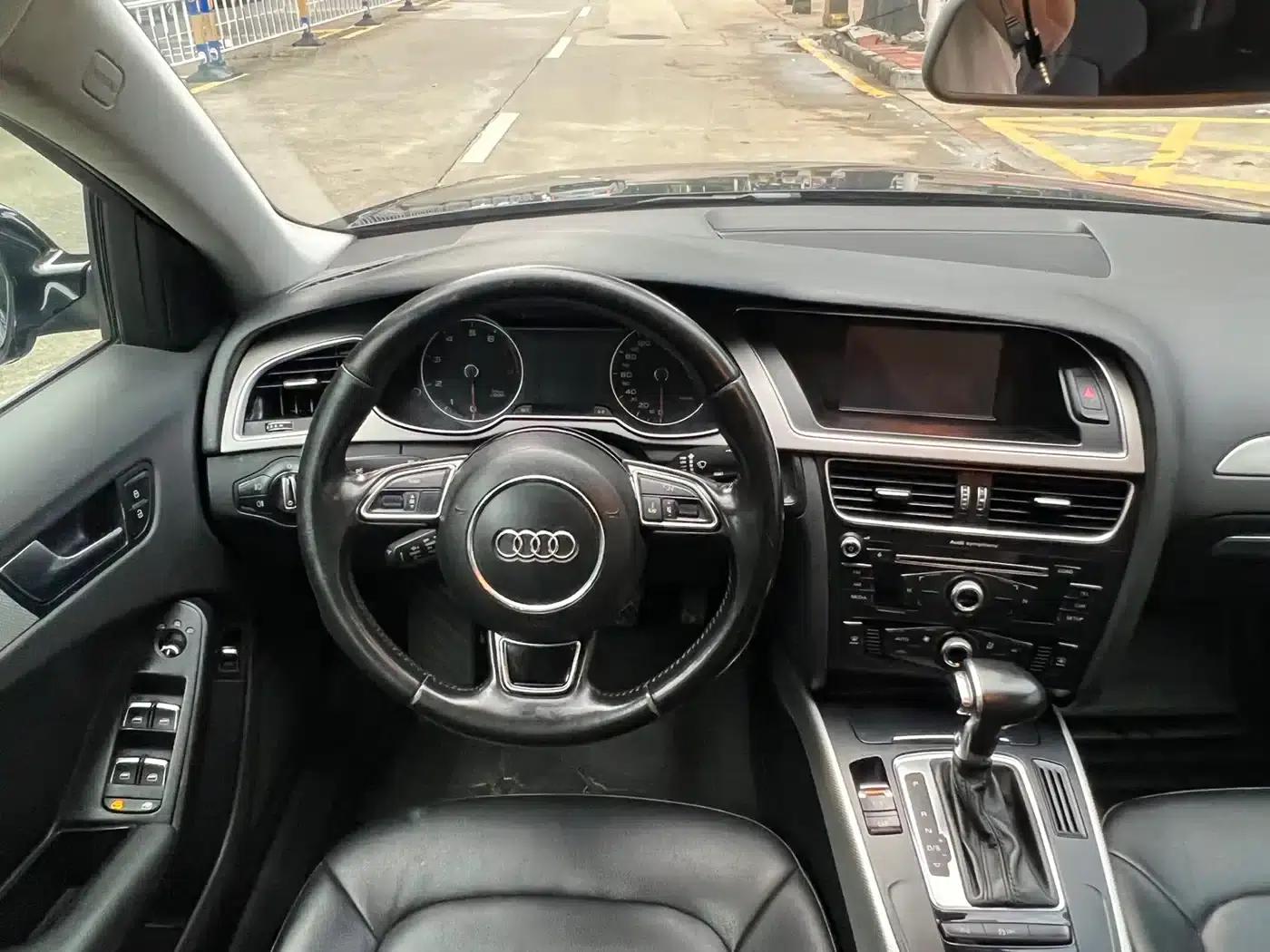 Audi A4L 2013 35 TFSI Automatic Standard Edition — миниатюра 14