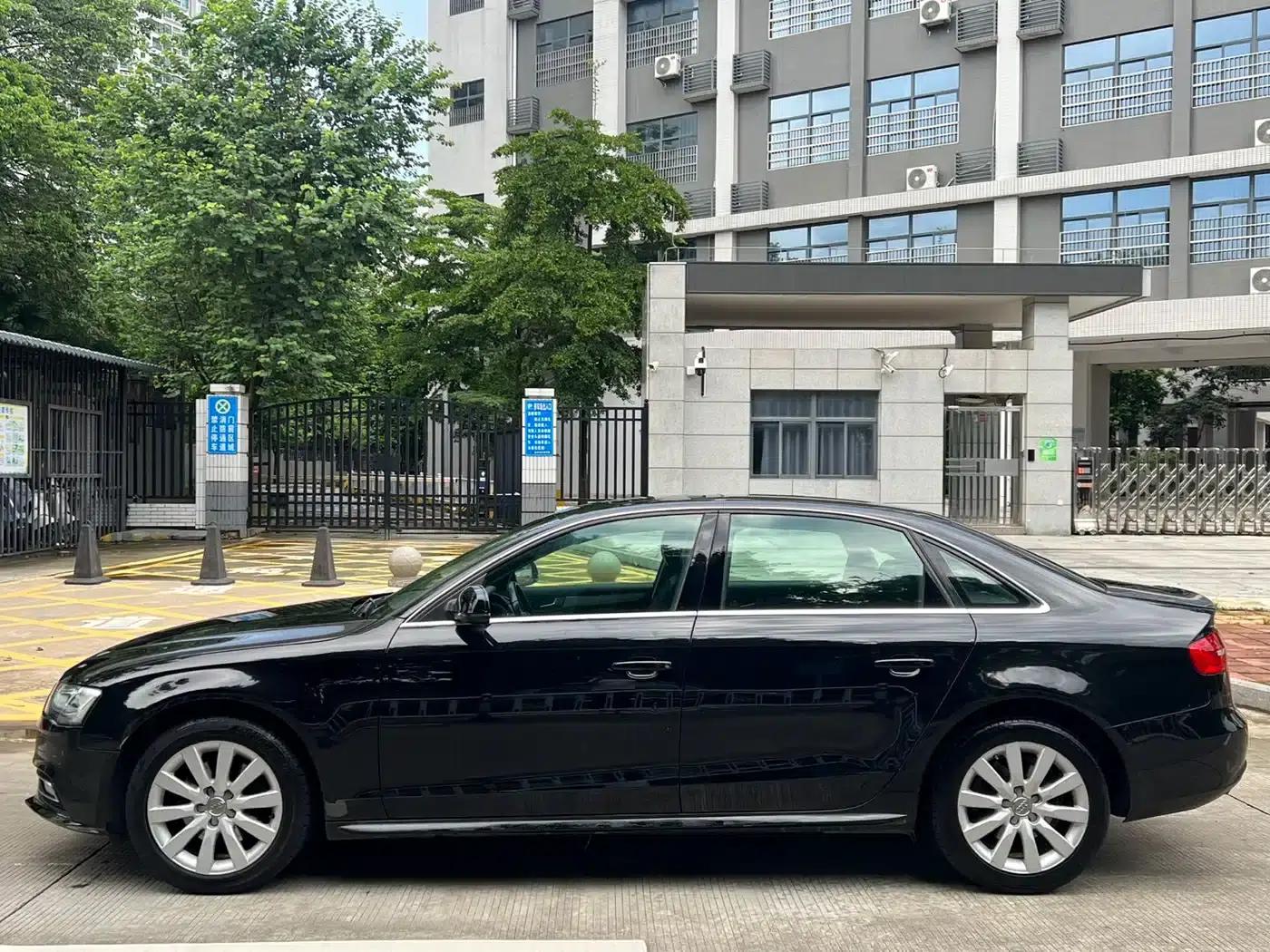 Audi A4L 2013 35 TFSI Automatic Standard Edition — миниатюра 4