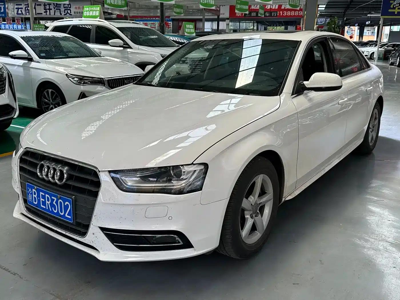 Audi A4L 2013 35 TFSI Automatic Comfort — миниатюра 2