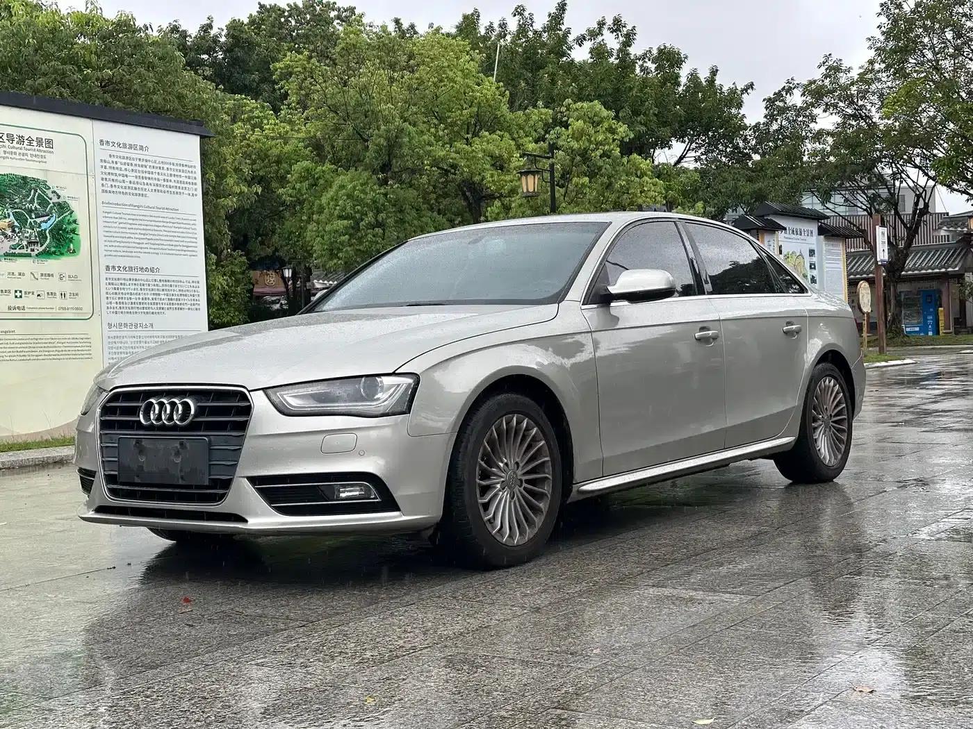 Audi A4L 2015 35 TFSI Automatic Technology Edition — миниатюра 1