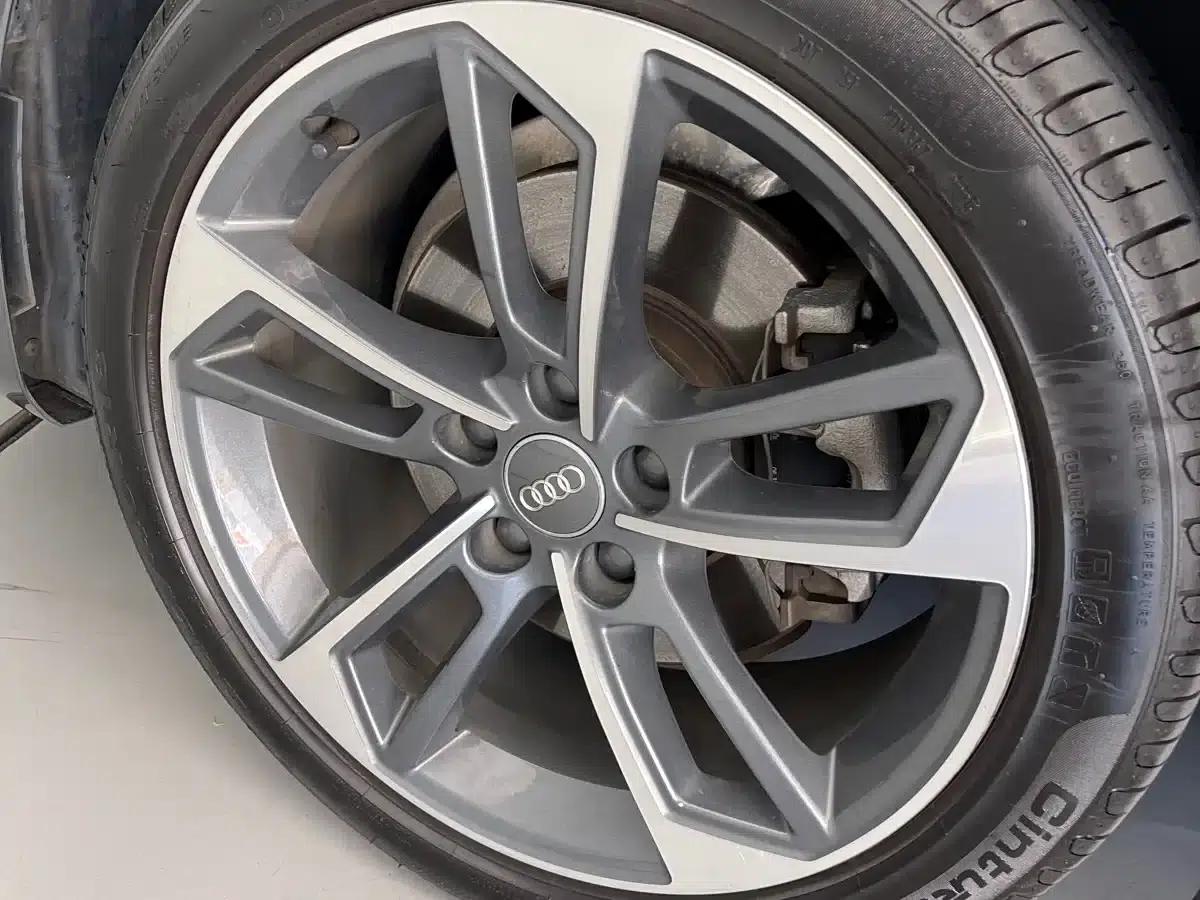 Audi A4L 2020 40 TFSI Fashion Dynamic Edition — миниатюра 11