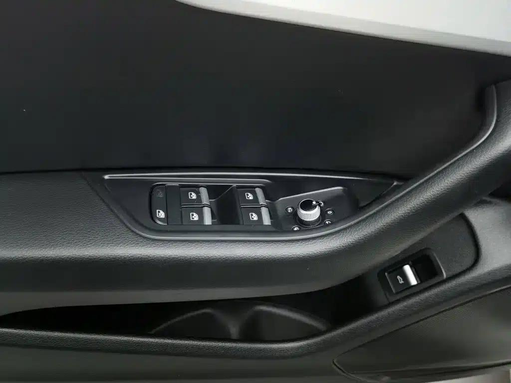 Audi A4L 2017 45 TFSI quattro Sport — миниатюра 9