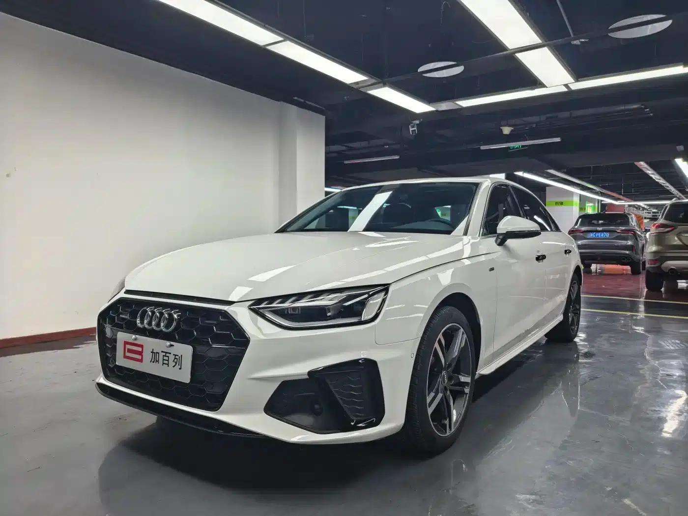 Audi A4L 2020 40 TFSI quattro Luxury Dynamic — миниатюра 1