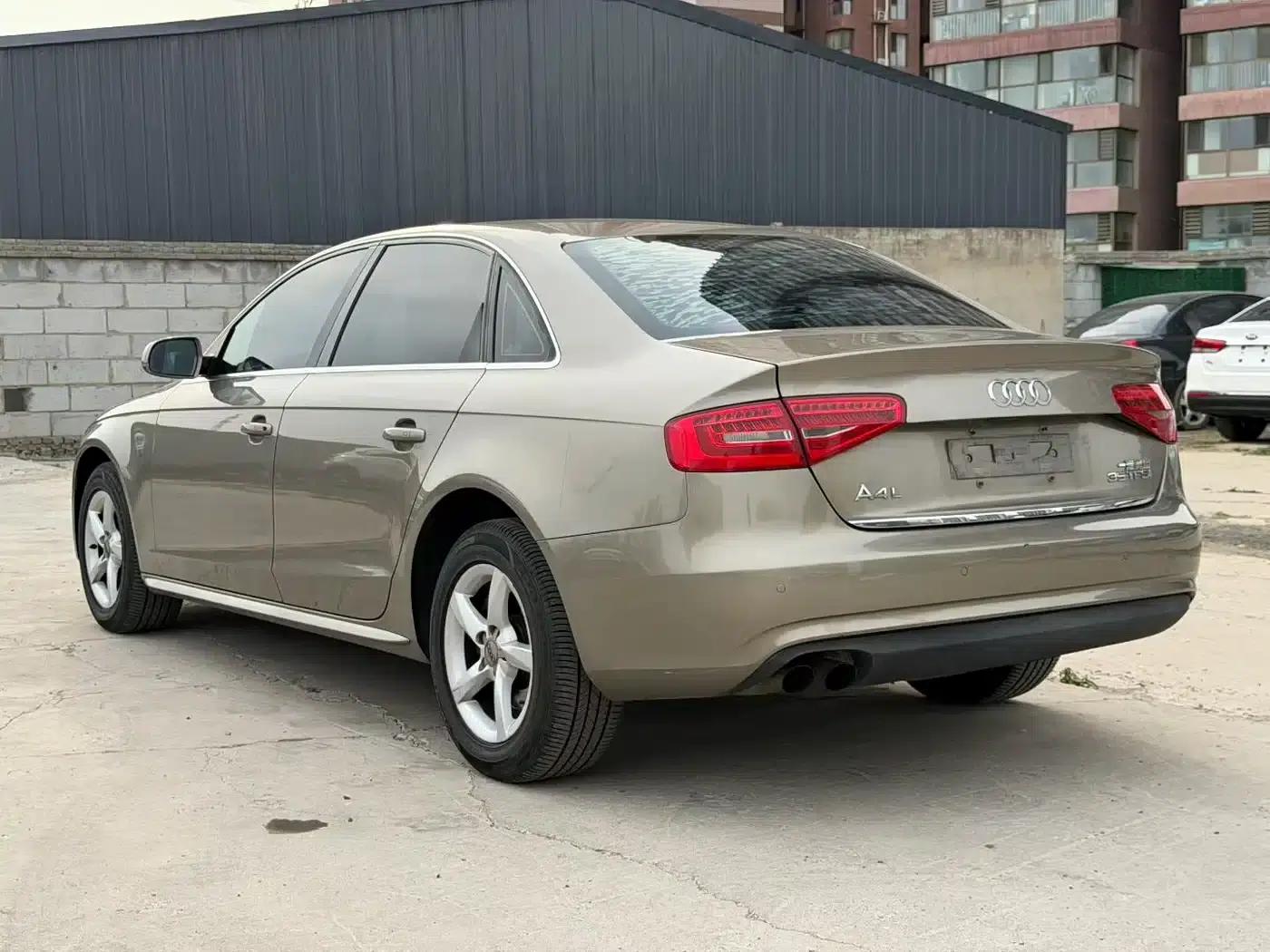 Audi A4L 2013 35 TFSI Automatic Comfort — миниатюра 4