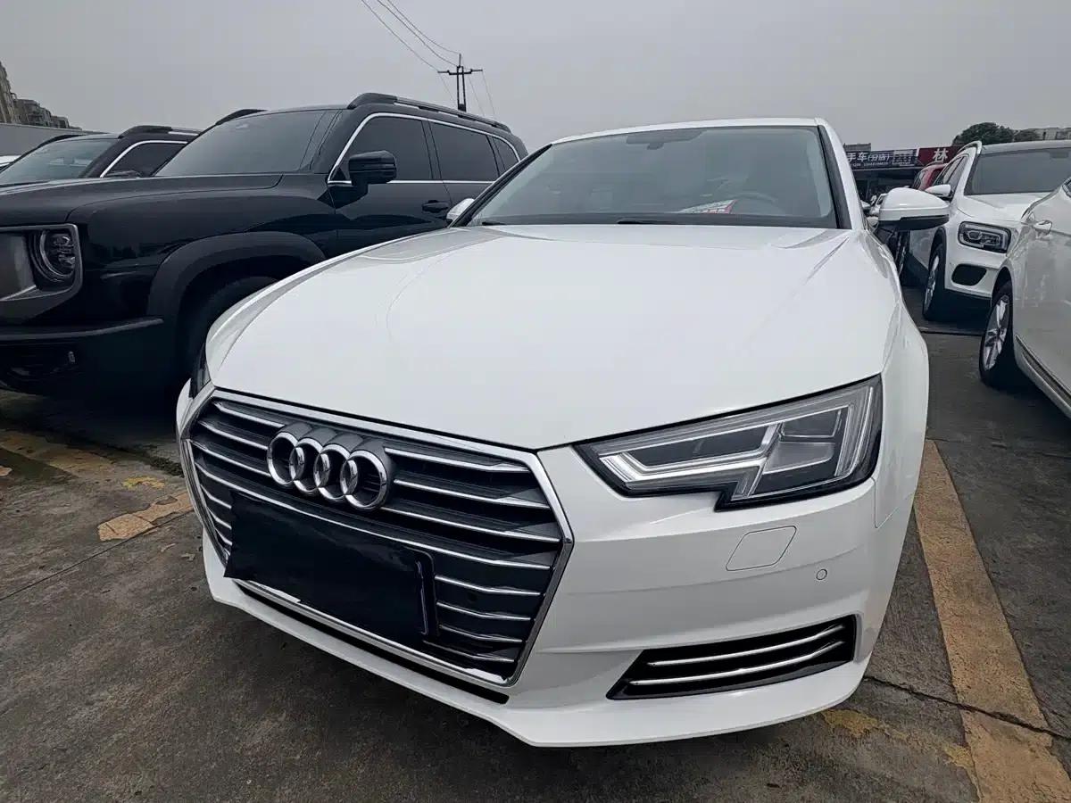 Audi A4L 2018 30th Anniversary Edition 40 TFSI Progressive — миниатюра 1
