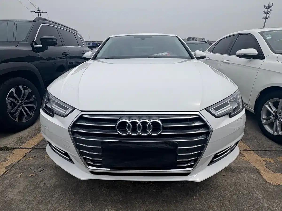 Audi A4L 2018 30th Anniversary Edition 40 TFSI Progressive — миниатюра 2