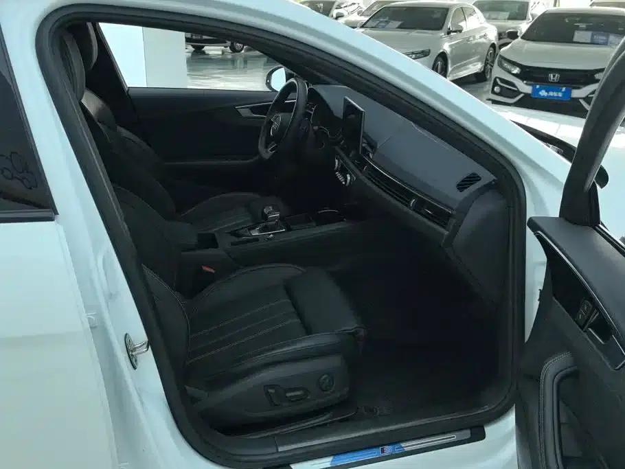Audi A4L 2023 40 TFSI Luxury Dynamic — миниатюра 8