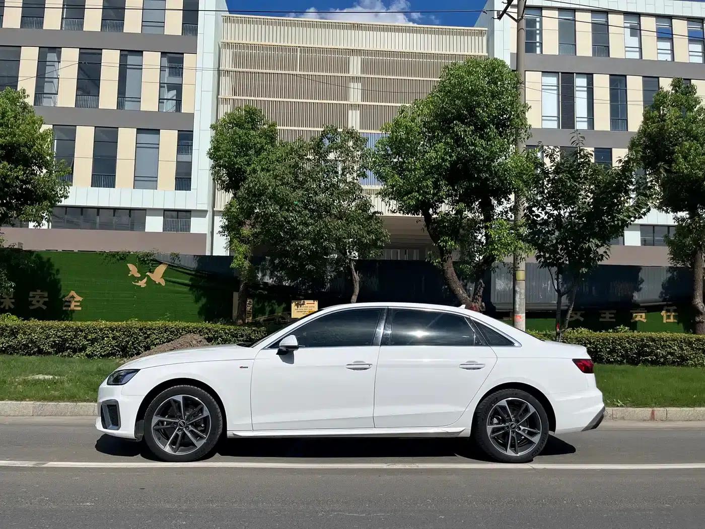 Audi A4L 2023 40 TFSI Fashion Dynamic Edition — миниатюра 3