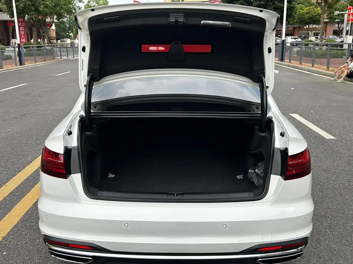 Audi A4L 2022 40 TFSI Fashion Elegance — миниатюра 22