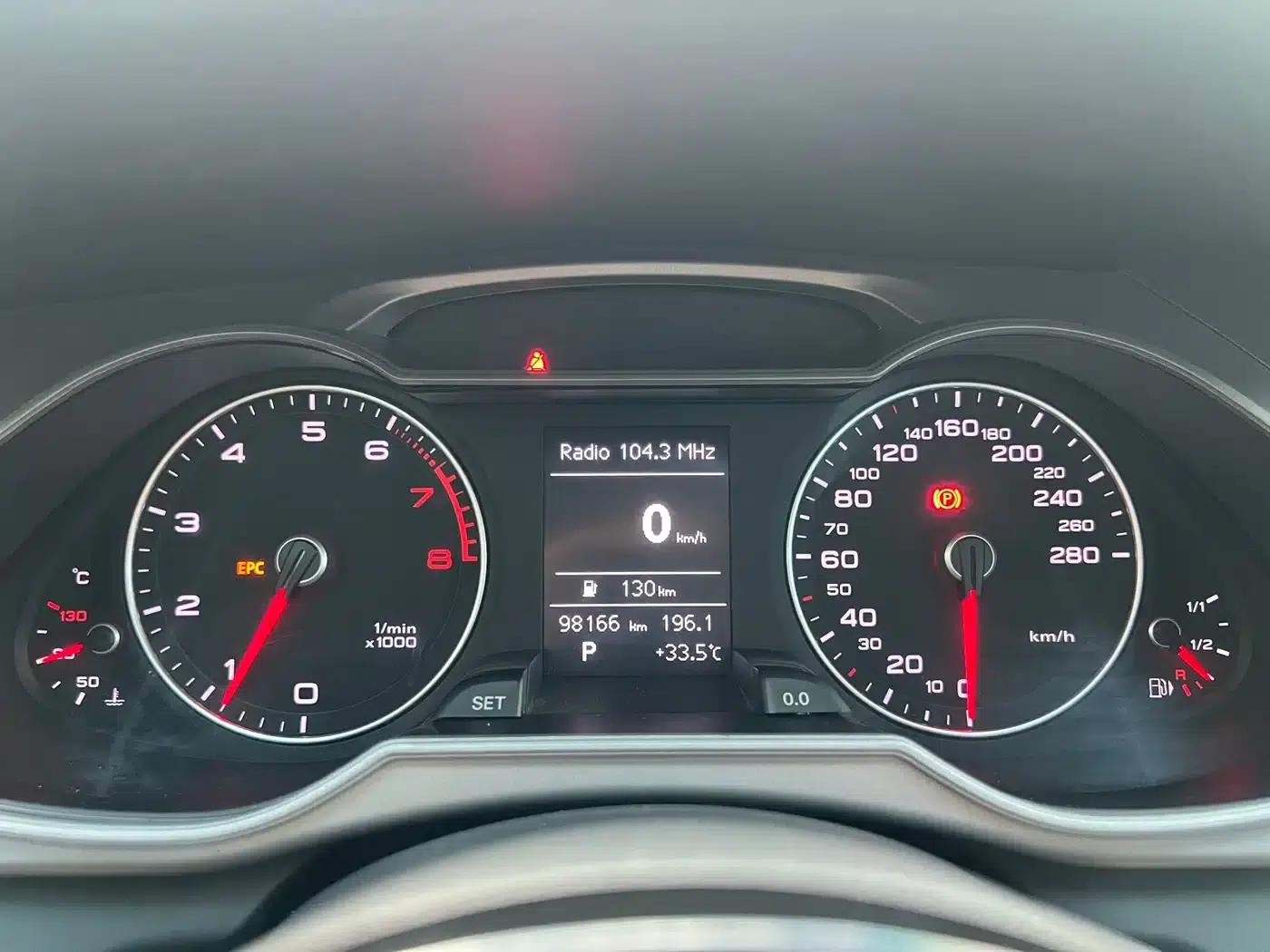 Audi A4L 2016 35 TFSI Automatic Comfort — миниатюра 13