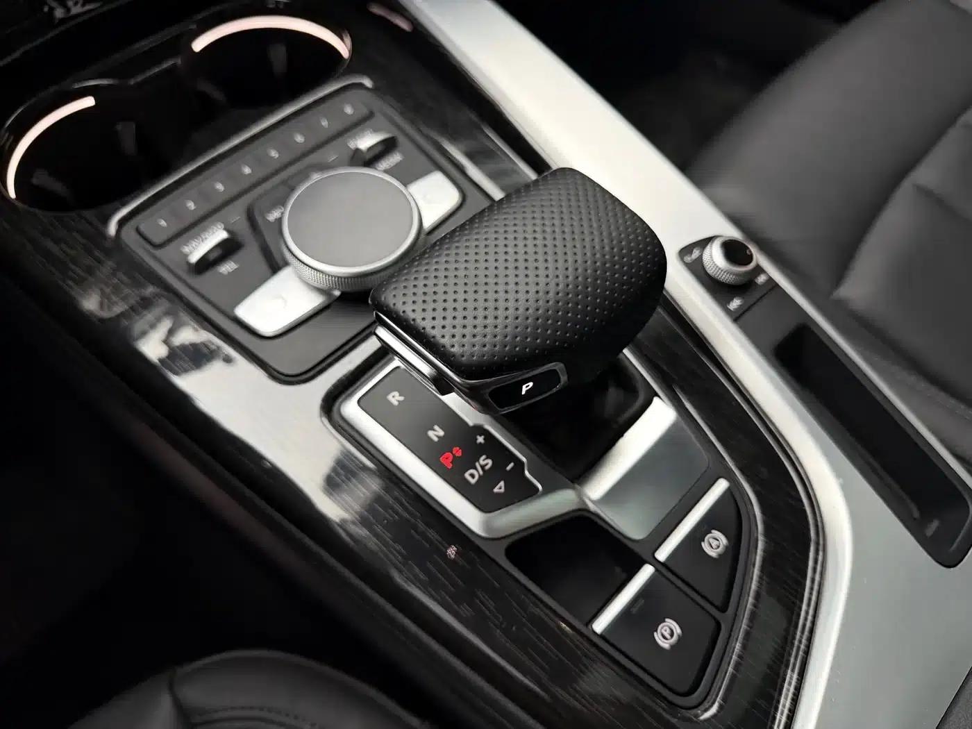 Audi A4L 2019 40 TFSI Fashion Edition (National V Emission Standard) — миниатюра 11