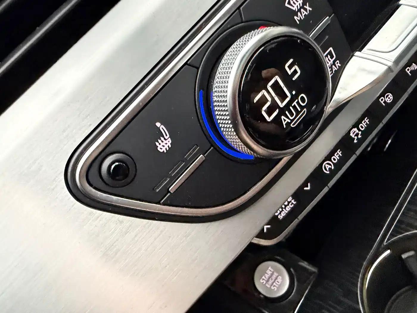 Audi A4L 2019 40 TFSI Fashion Edition (National V Emission Standard) — миниатюра 20