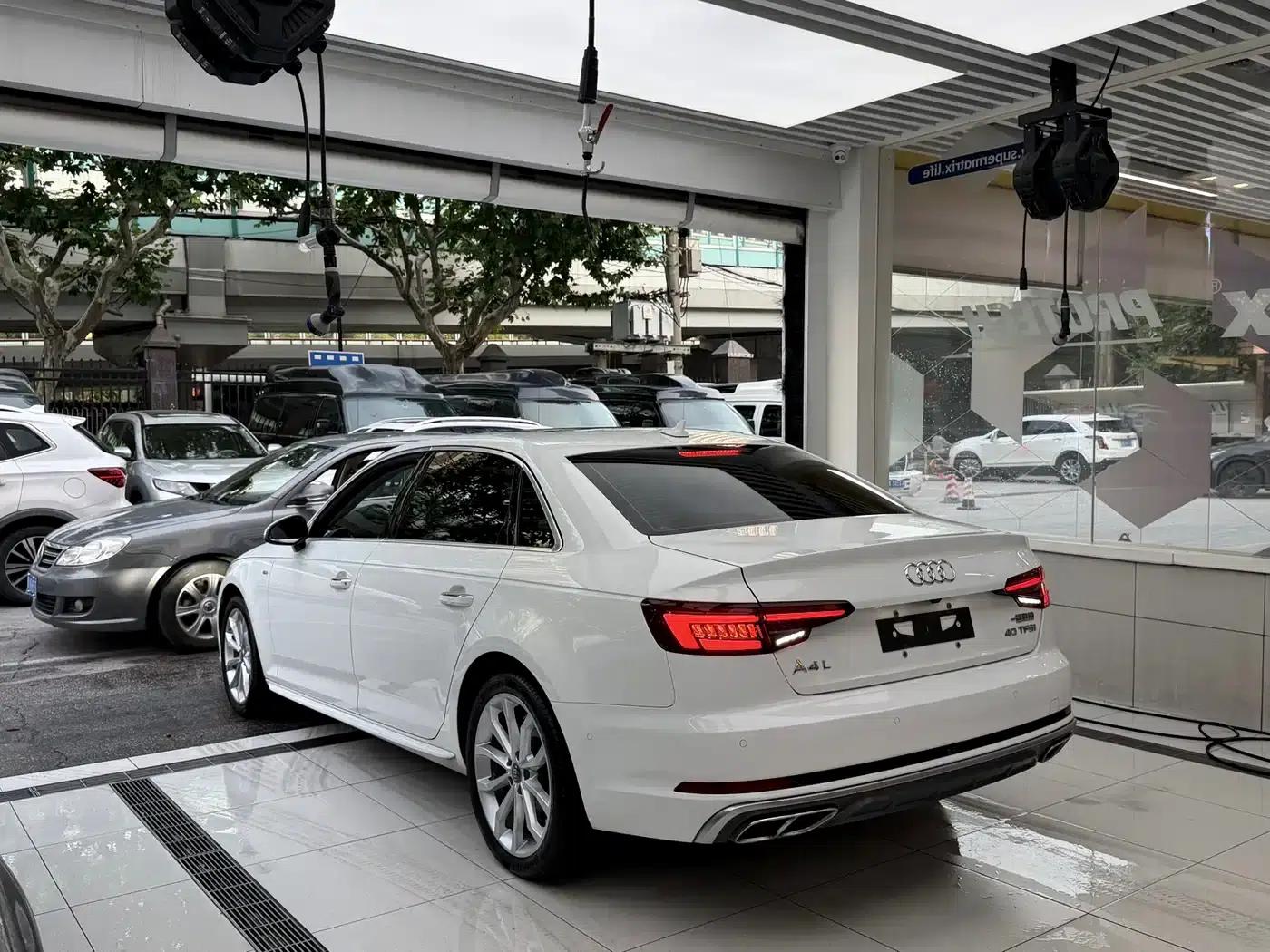 Audi A4L 2019 40 TFSI Fashion Edition (National V Emission Standard) — миниатюра 3