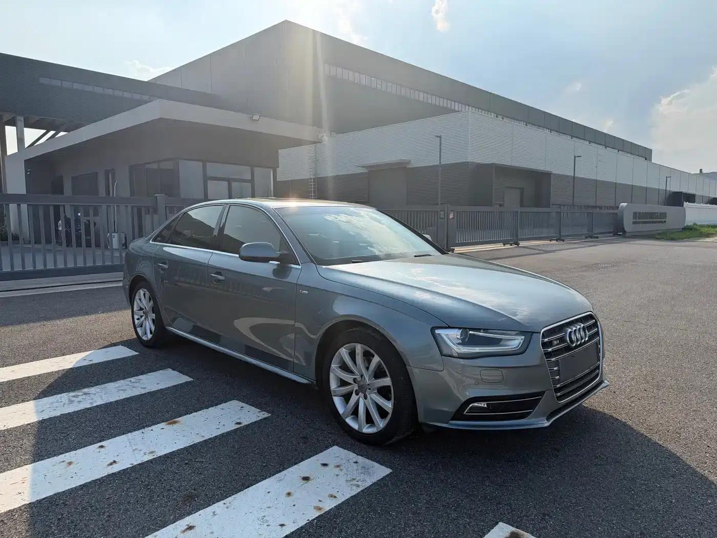 Audi A4L 2013 35 TFSI Automatic Technology Edition — миниатюра 3