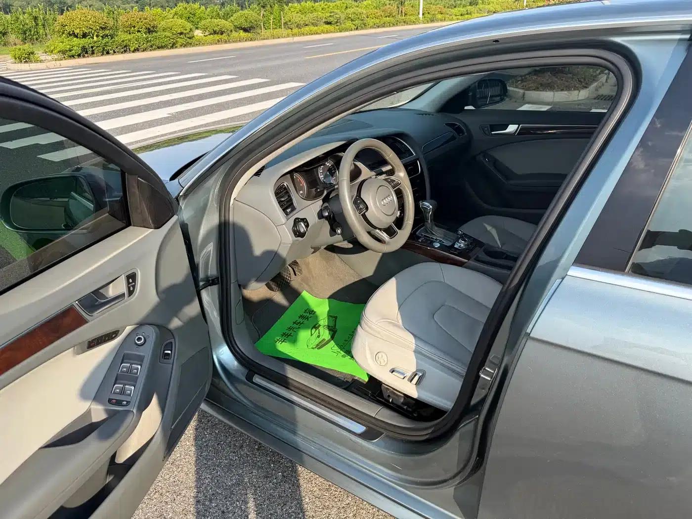 Audi A4L 2013 35 TFSI Automatic Technology Edition — миниатюра 4